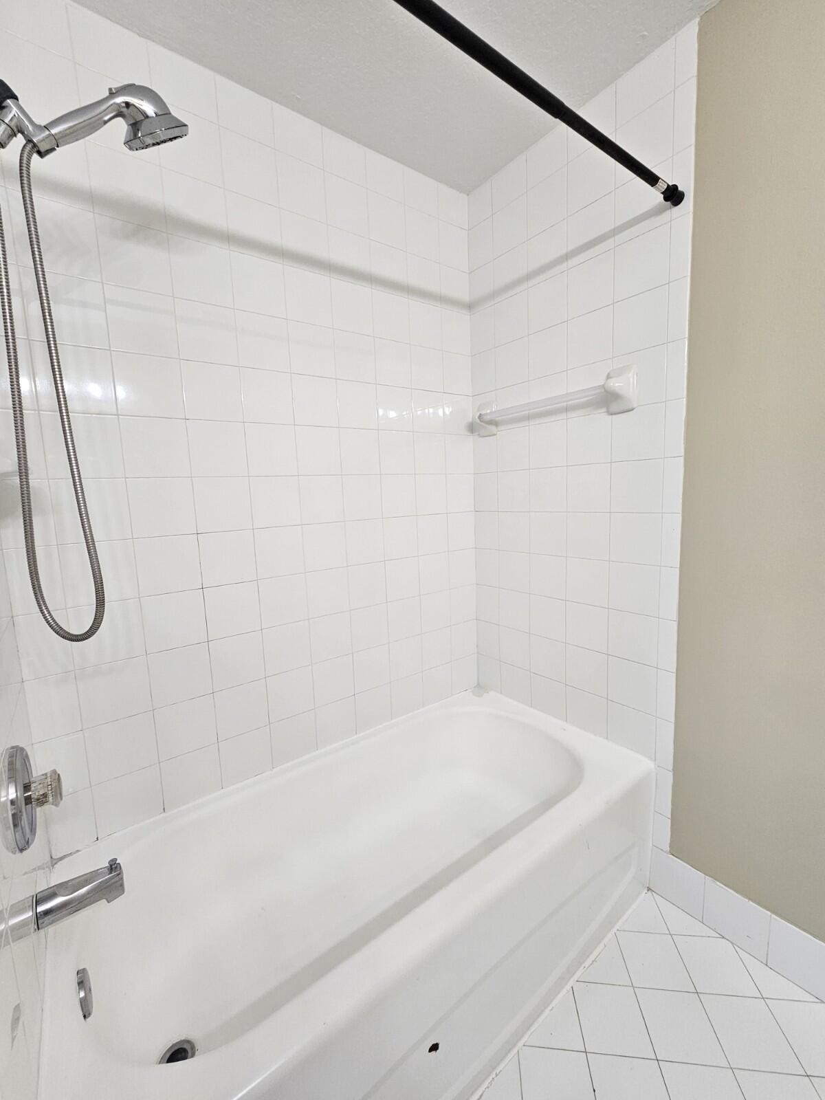 3490 Briar Bay #206, West Palm Beach FL 33411