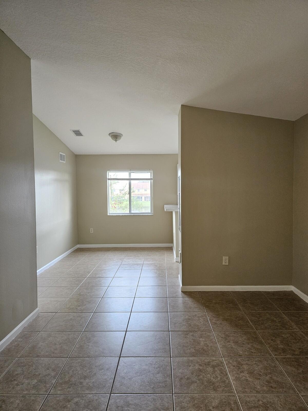 3490 Briar Bay #206, West Palm Beach FL 33411