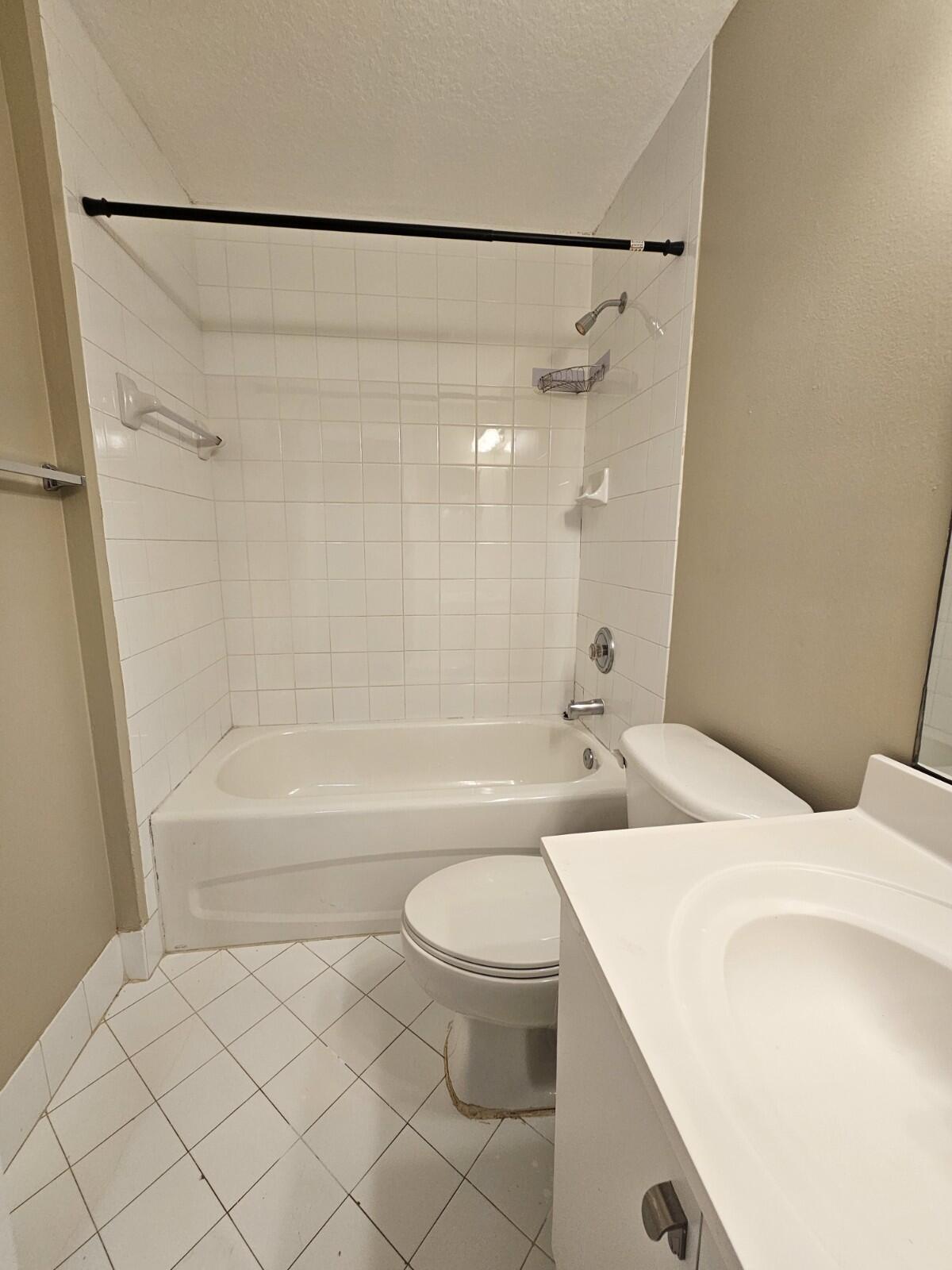 3490 Briar Bay #206, West Palm Beach FL 33411