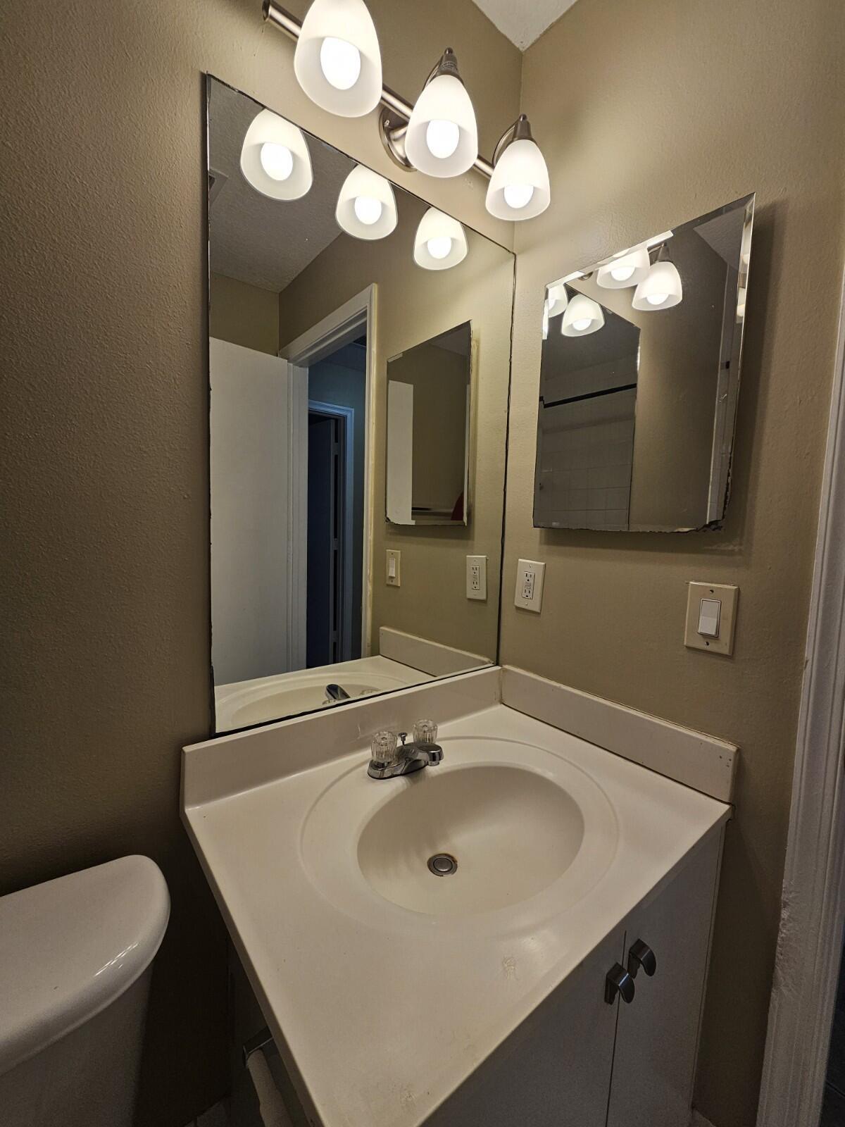 3490 Briar Bay #206, West Palm Beach FL 33411