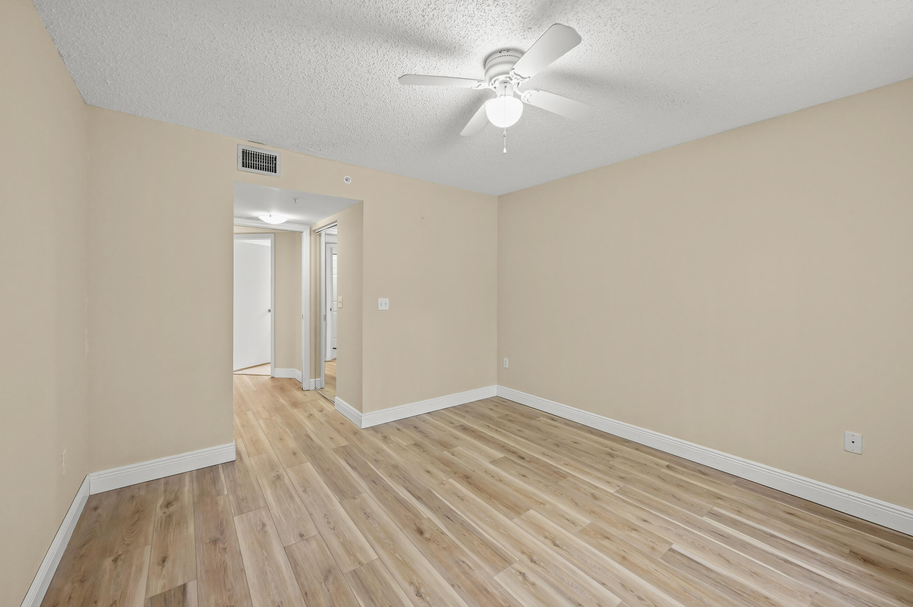 1100 S Crestwood Ct #1109, Royal Palm Beach FL 33411