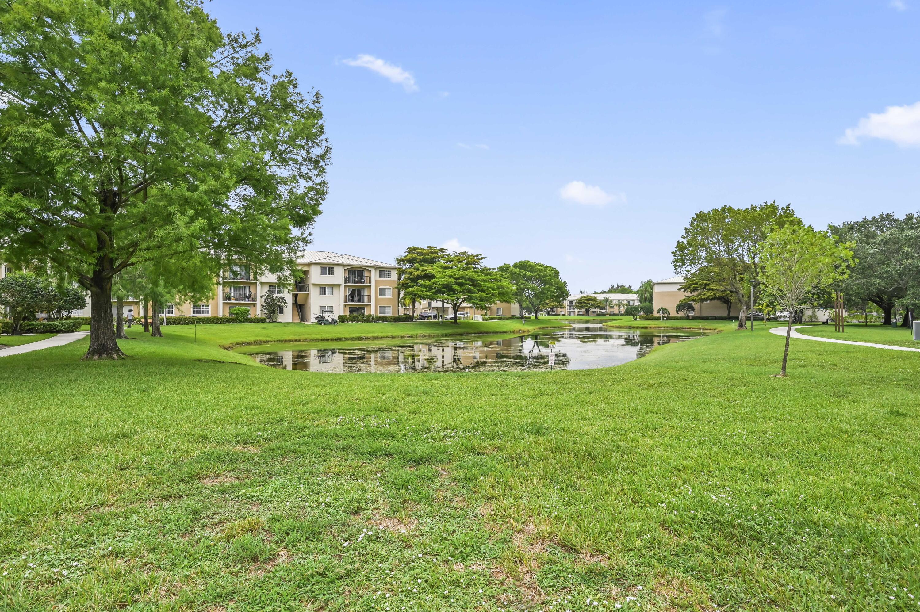 1100 S Crestwood Ct #1109, Royal Palm Beach FL 33411