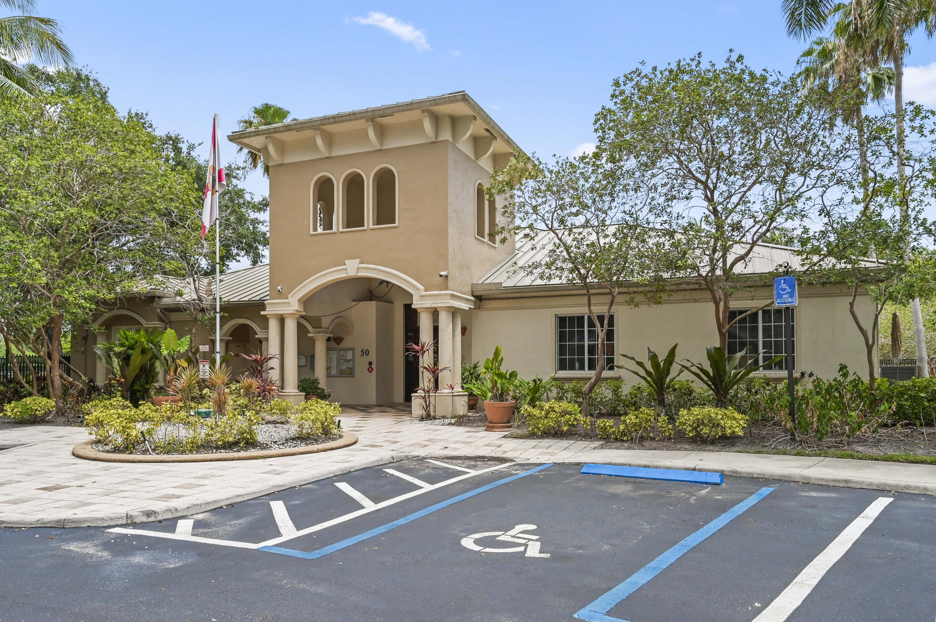 1100 S Crestwood Ct #1109, Royal Palm Beach FL 33411
