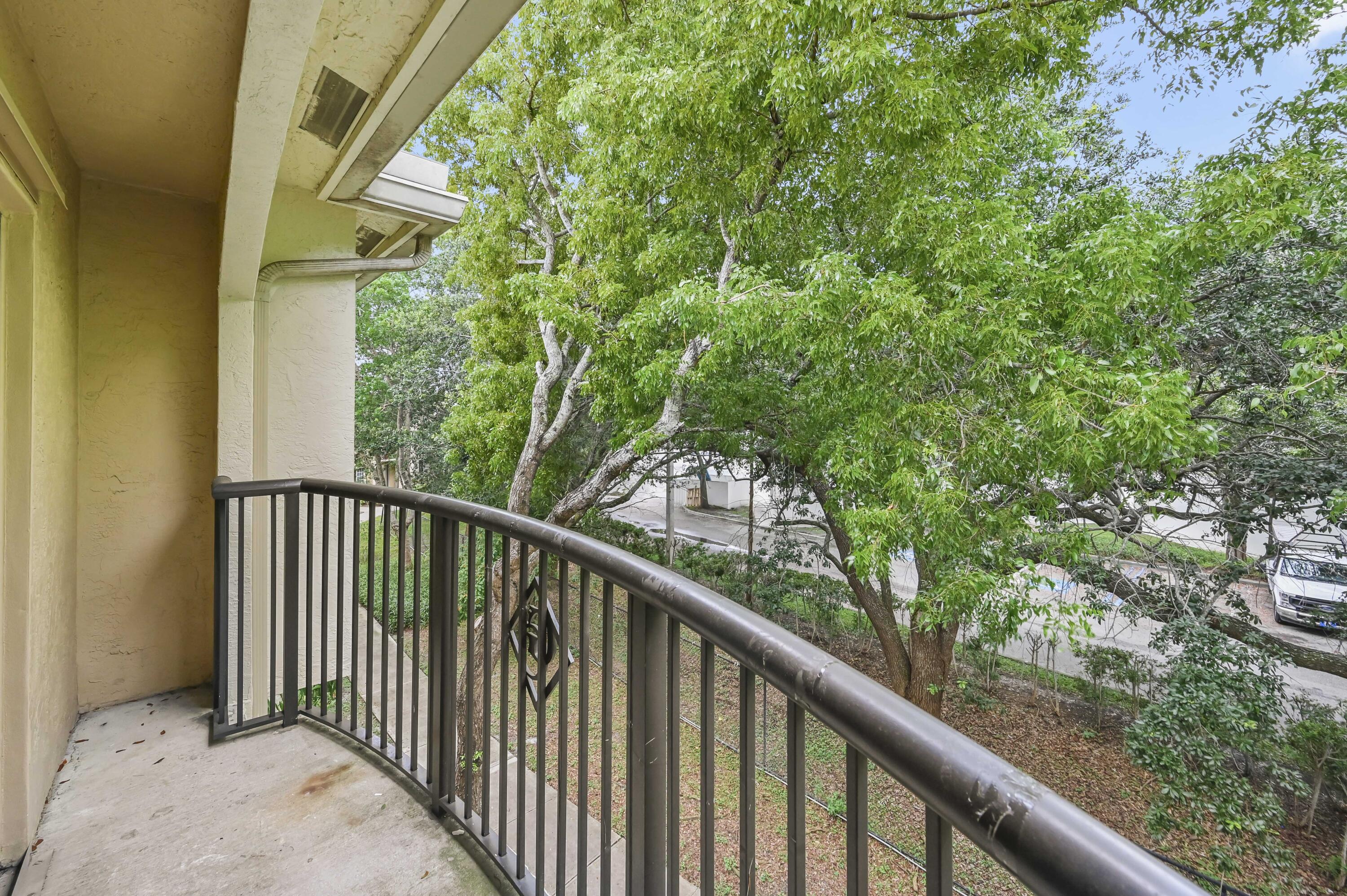 1100 S Crestwood Ct #1109, Royal Palm Beach FL 33411