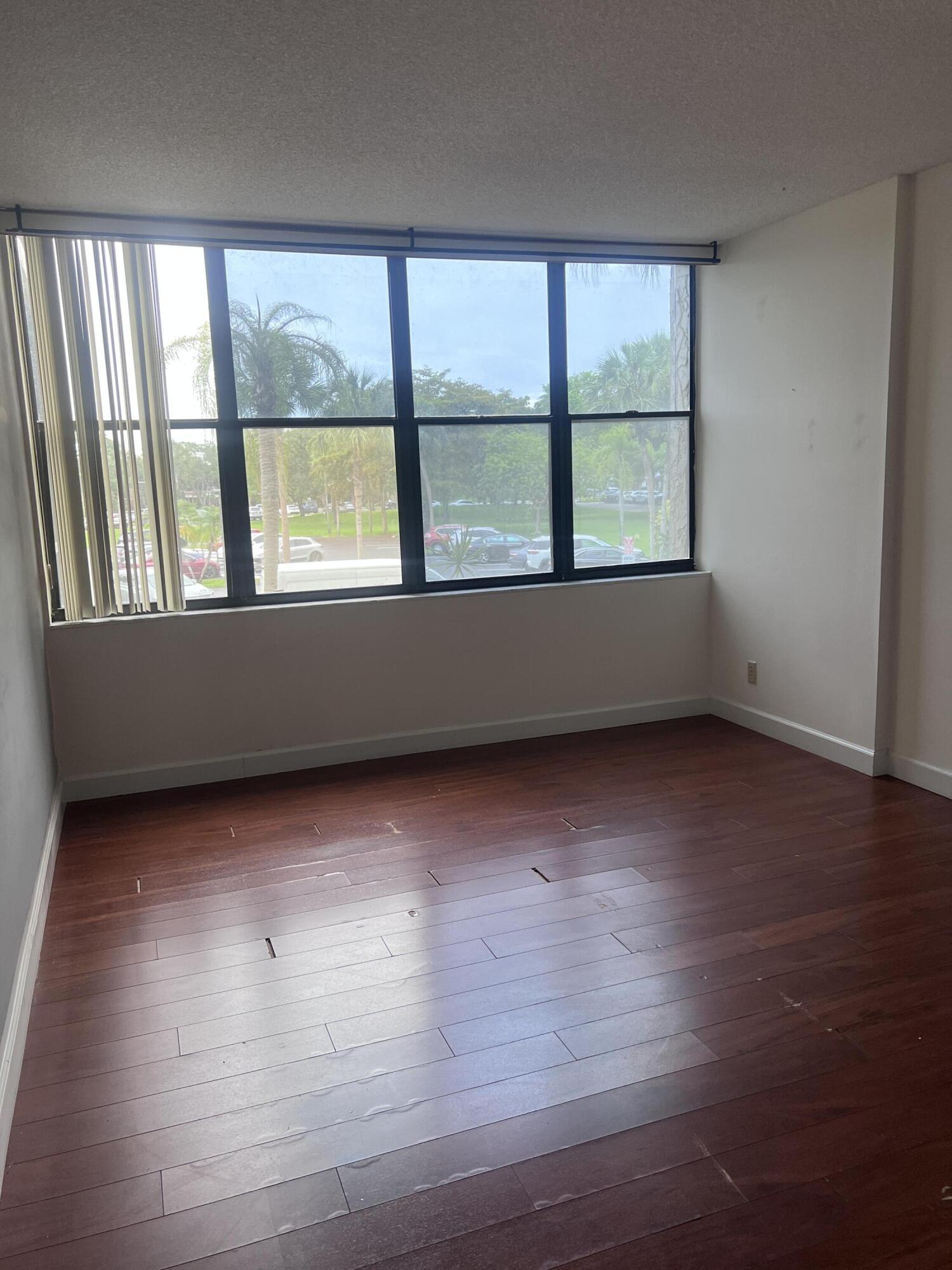 16300 Golf Club #216, Weston FL 33326