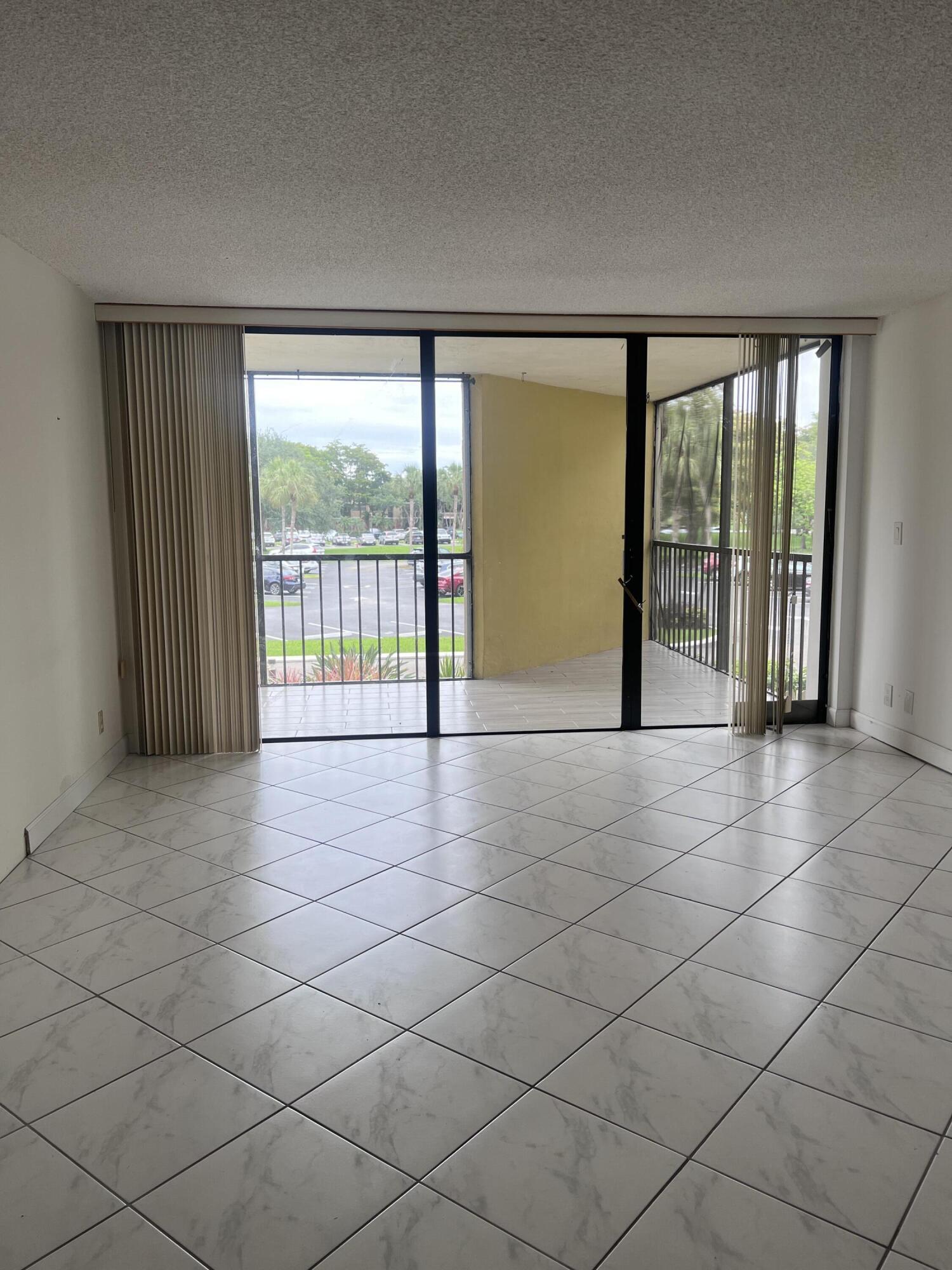 16300 Golf Club #216, Weston FL 33326
