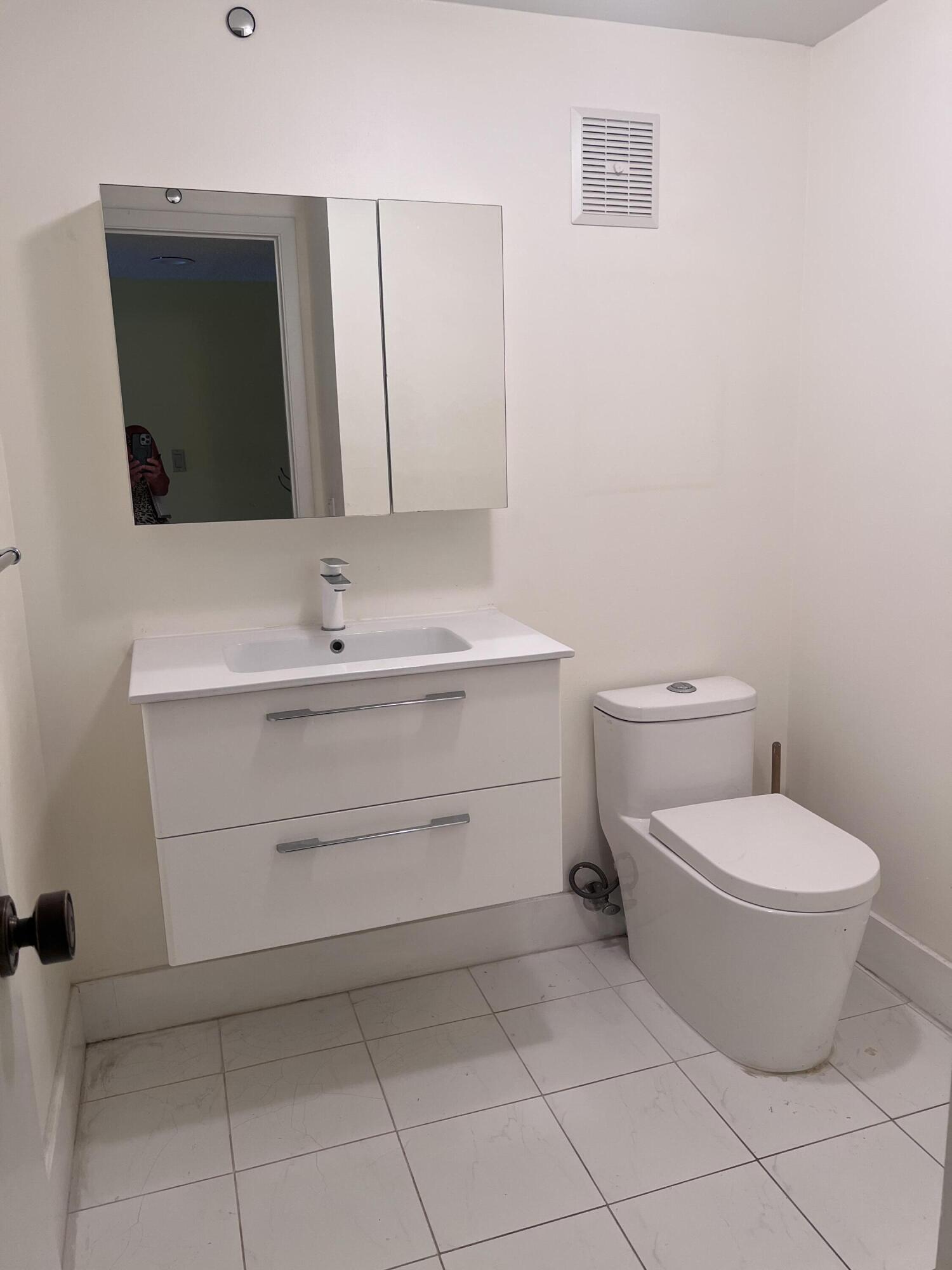 16300 Golf Club #216, Weston FL 33326