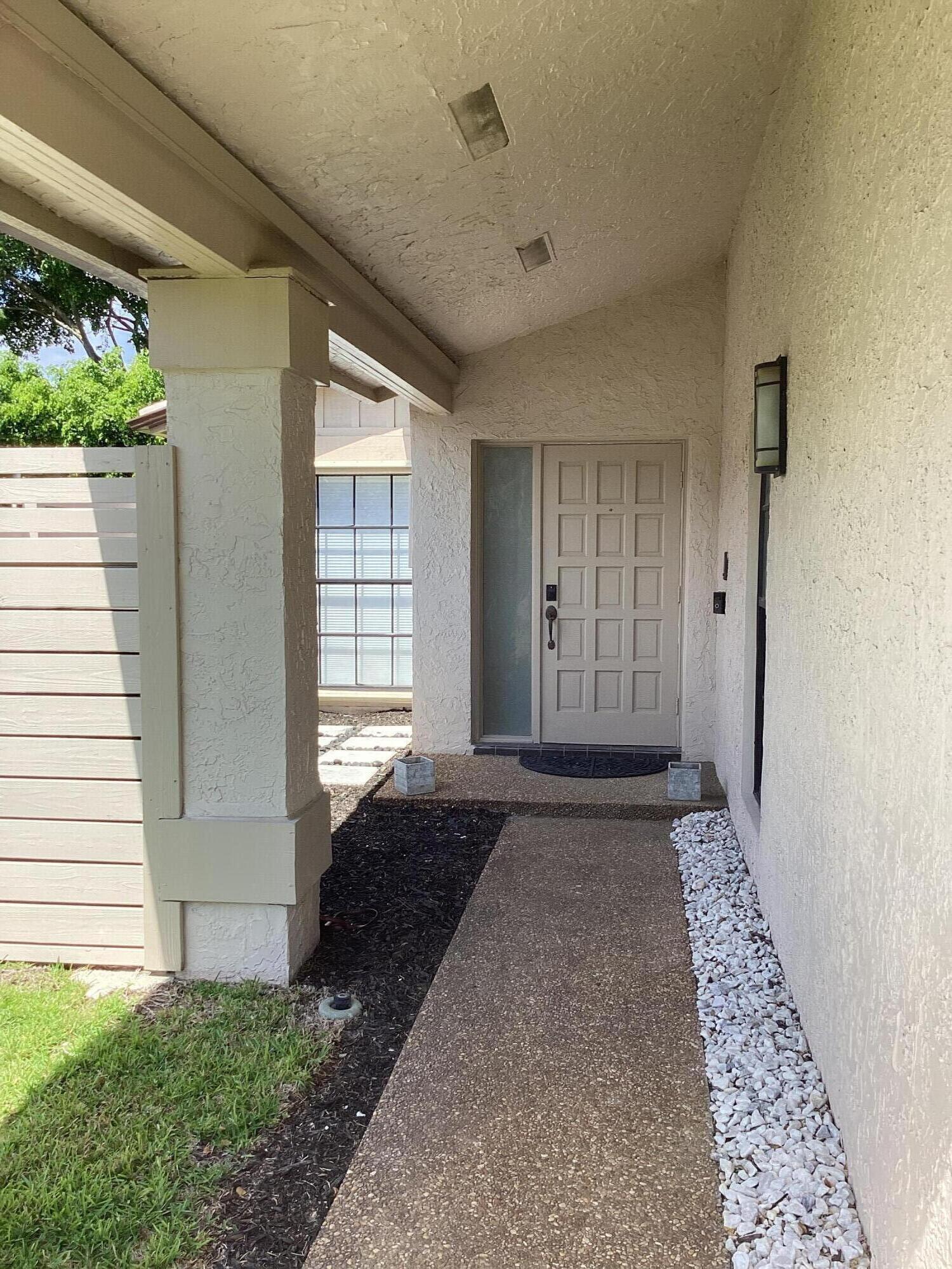 8895 Old Pine, Boca Raton FL 33433