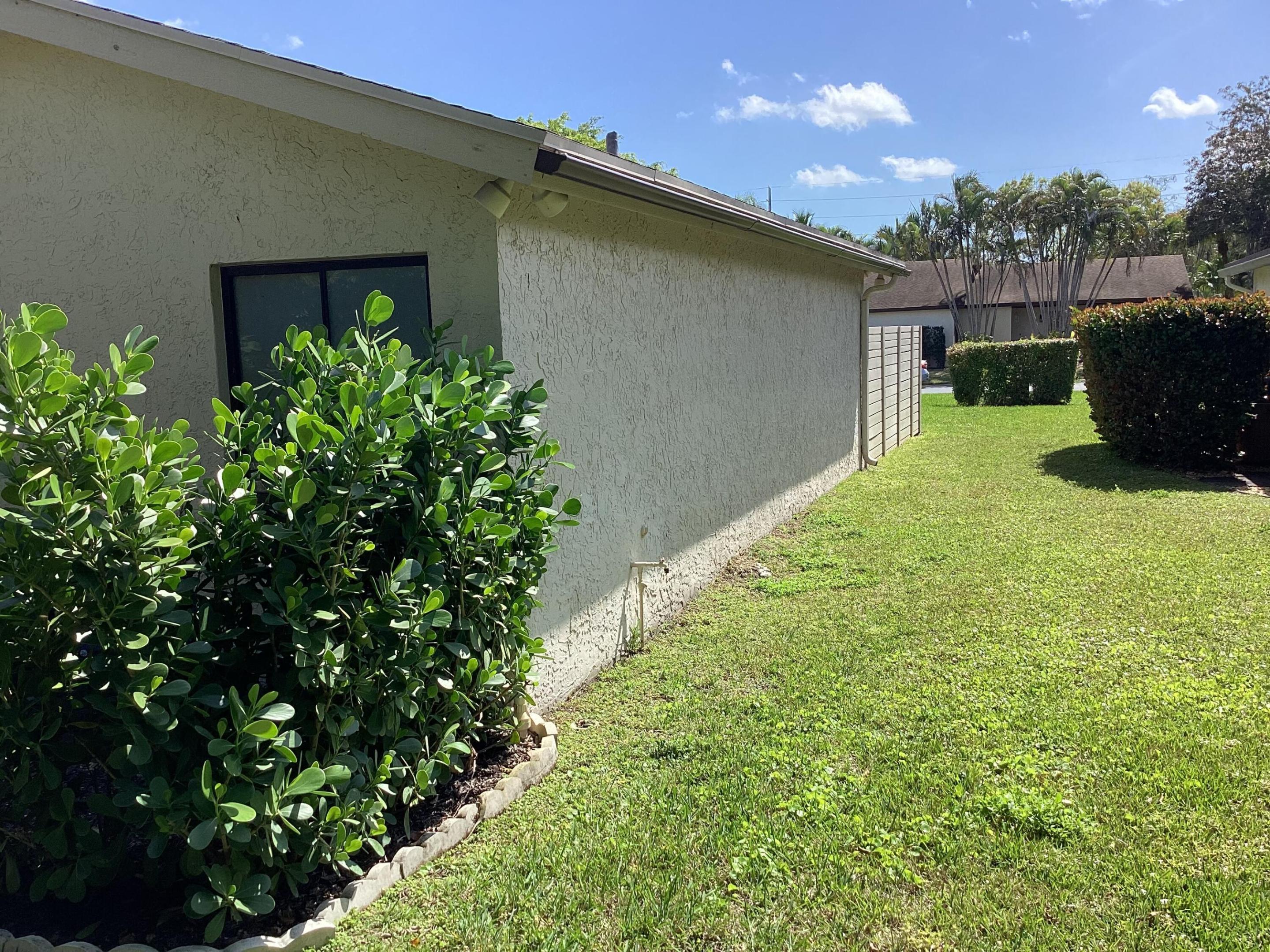 8895 Old Pine, Boca Raton FL 33433