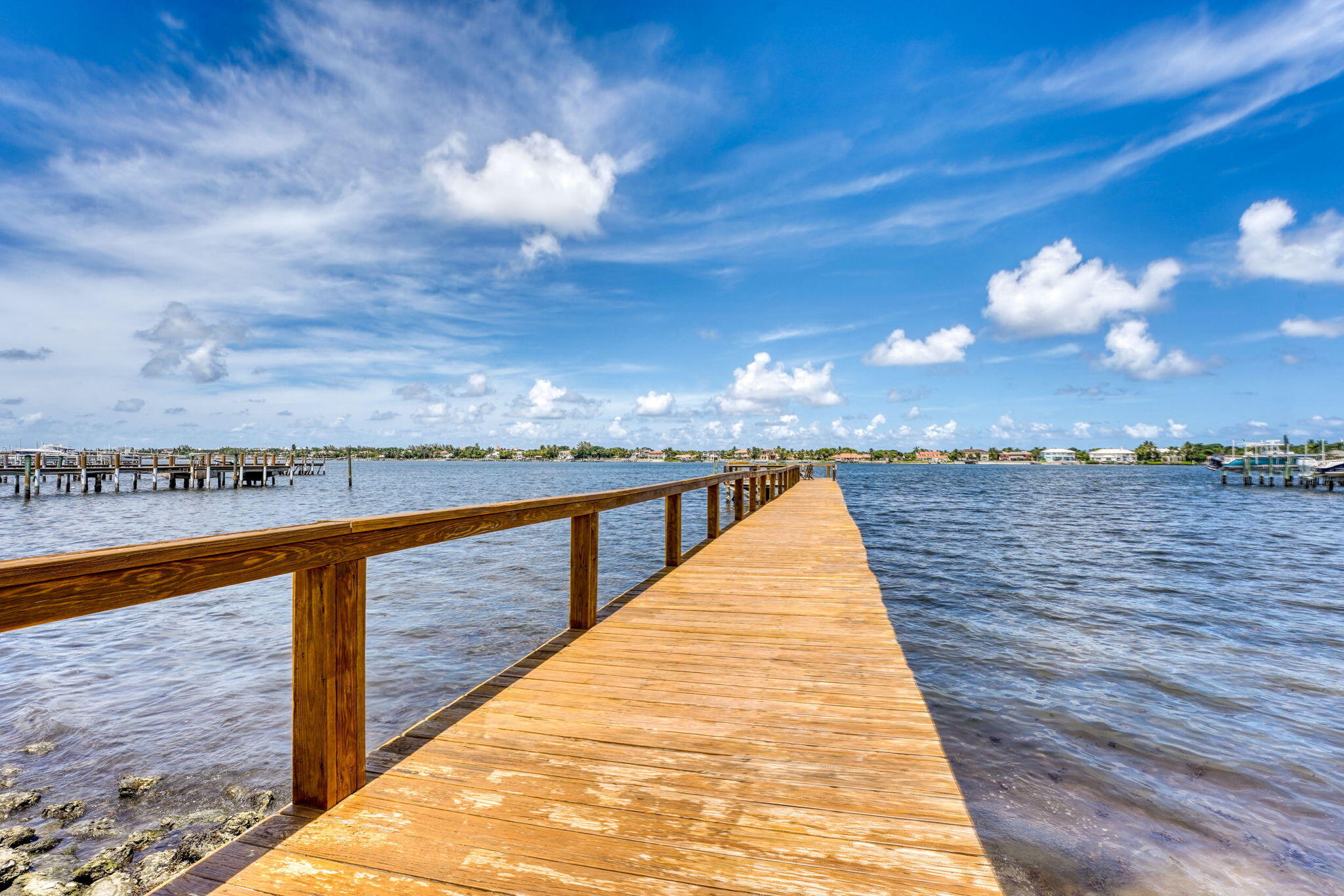 1202 S Lake #105, Lantana FL 33462