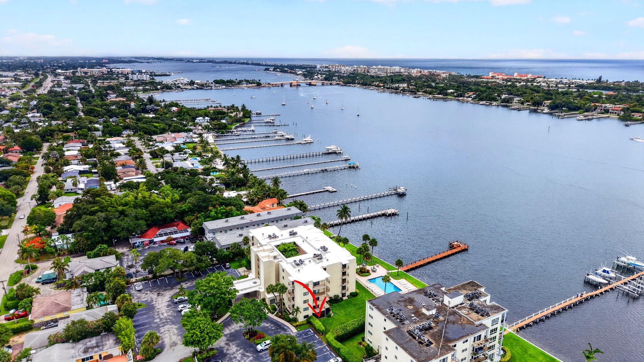 1202 S Lake #105, Lantana FL 33462