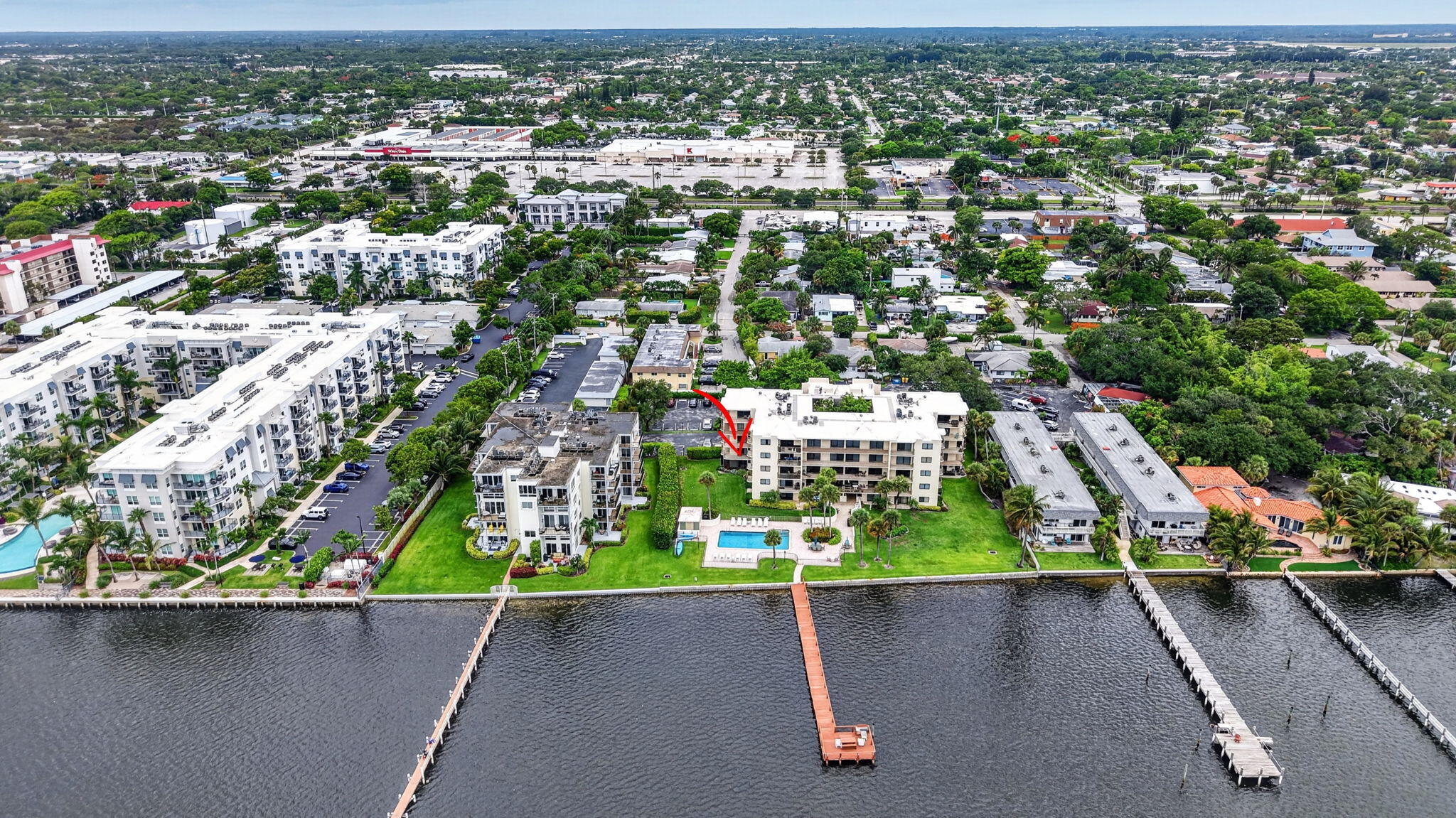 1202 S Lake #105, Lantana FL 33462