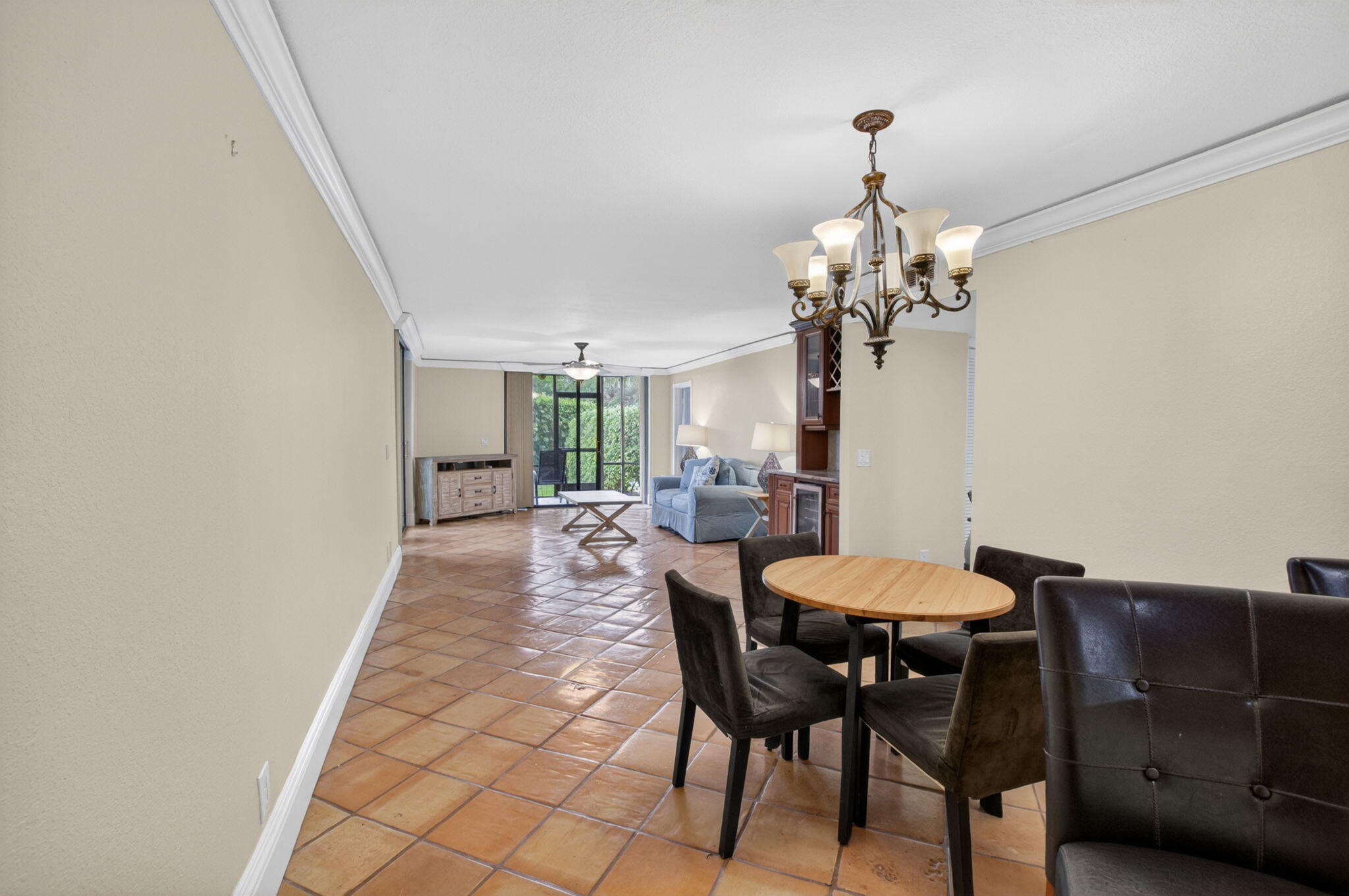 1202 S Lake #105, Lantana FL 33462