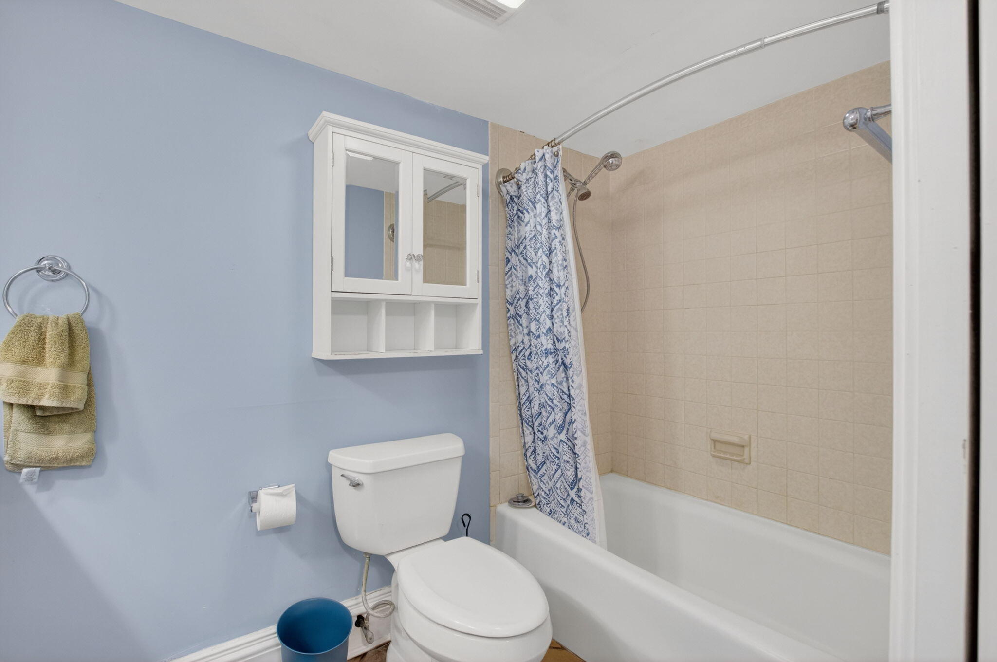 1202 S Lake #105, Lantana FL 33462