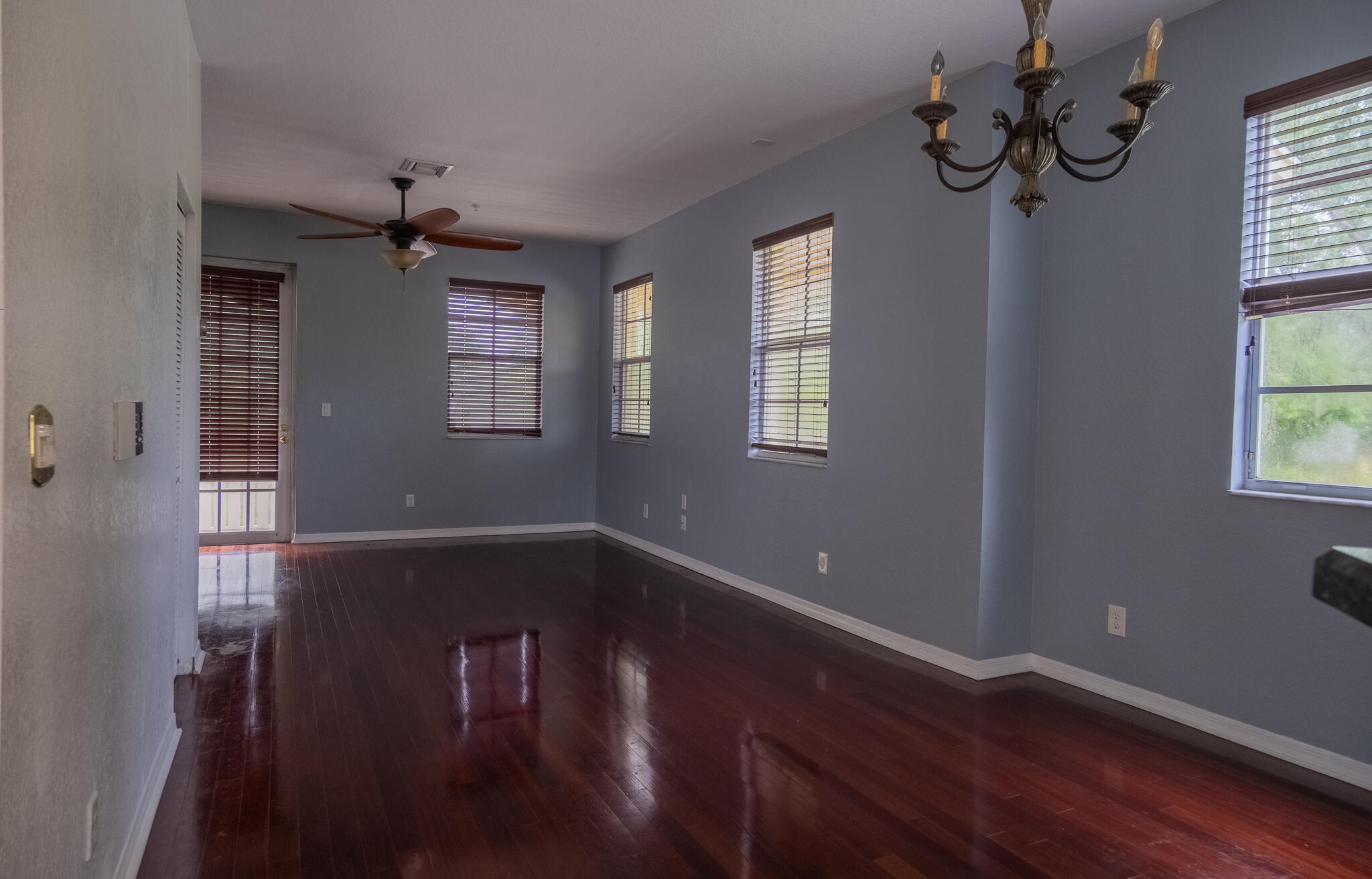103 E Thatch Palm, Jupiter FL 33458