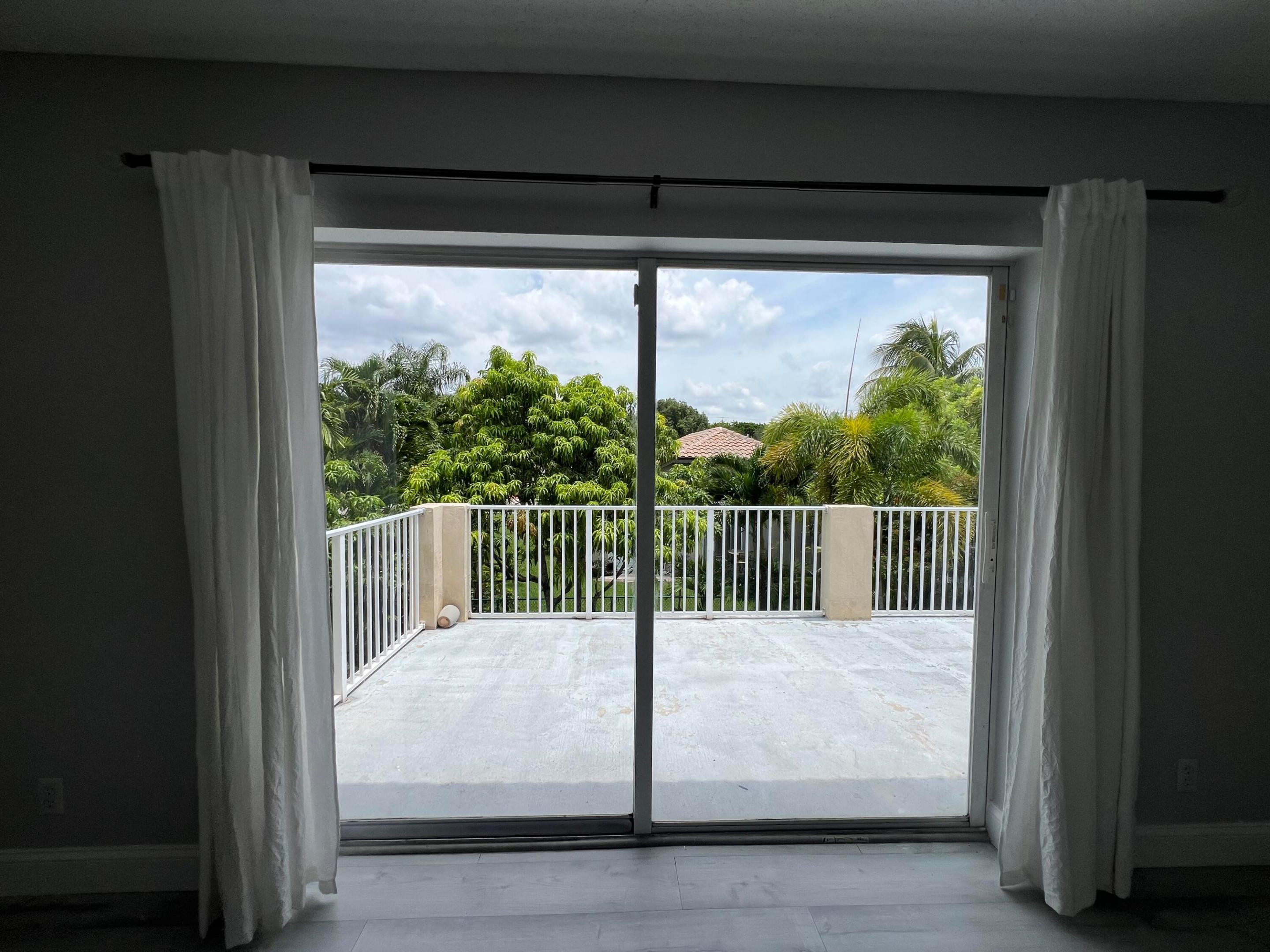 16447 SW 1st, Pembroke Pines FL 33027