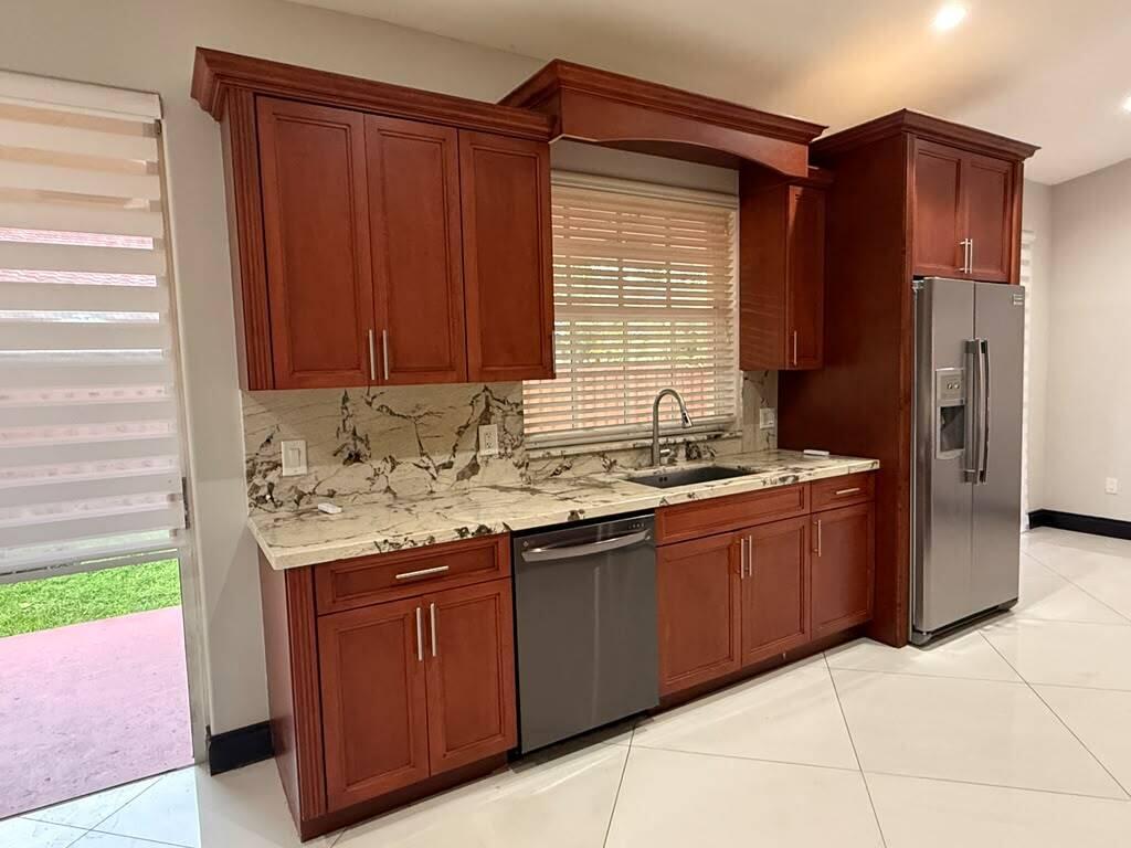 9141 NW 152nd, Miami Lakes FL 33018