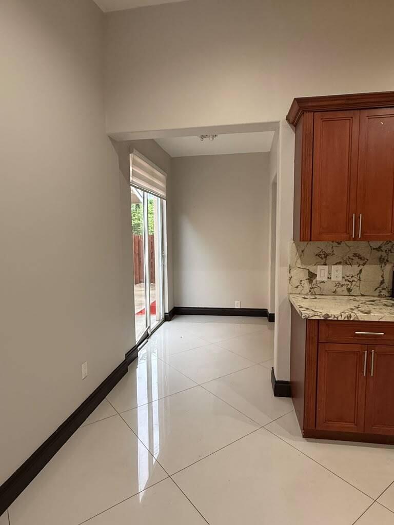 9141 NW 152nd, Miami Lakes FL 33018