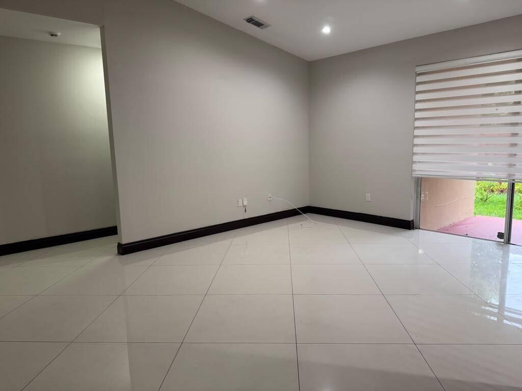 9141 NW 152nd, Miami Lakes FL 33018