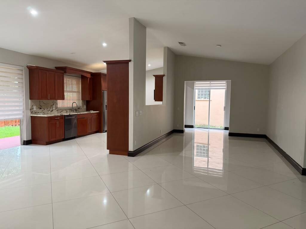 9141 NW 152nd, Miami Lakes FL 33018