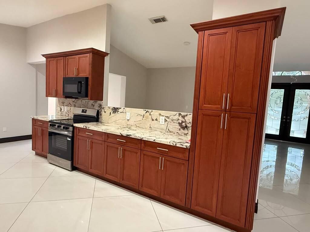 9141 NW 152nd, Miami Lakes FL 33018