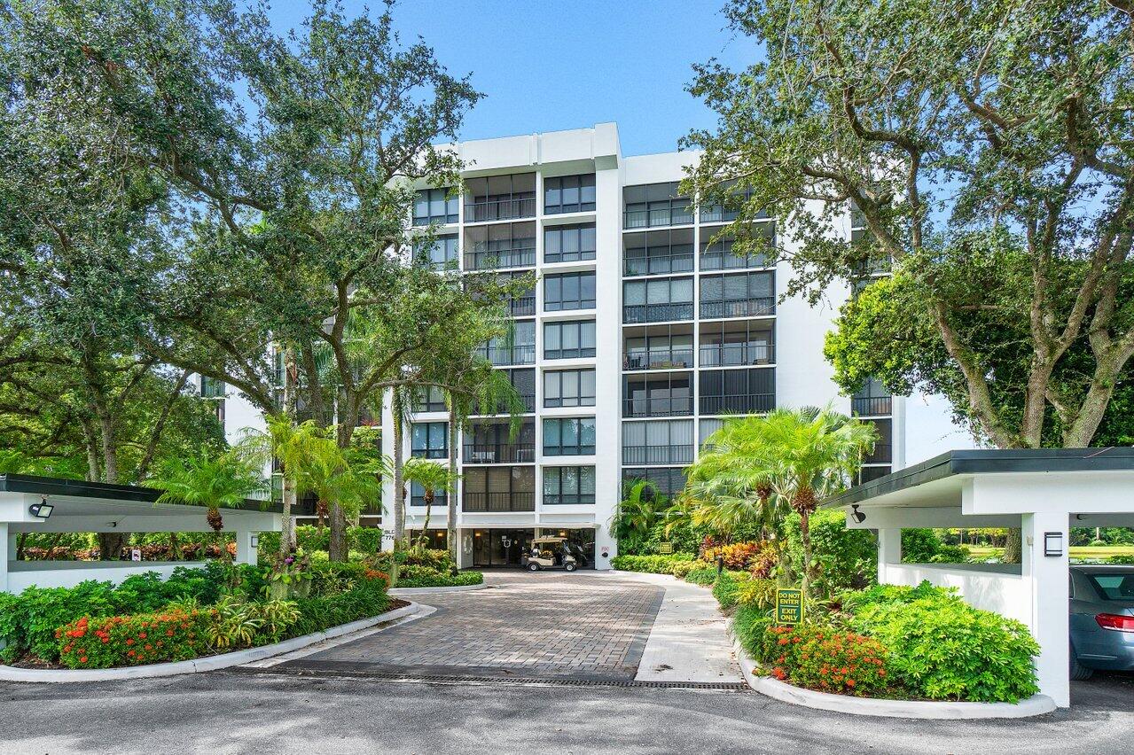 7768 Lakeside #533, Boca Raton FL 33434