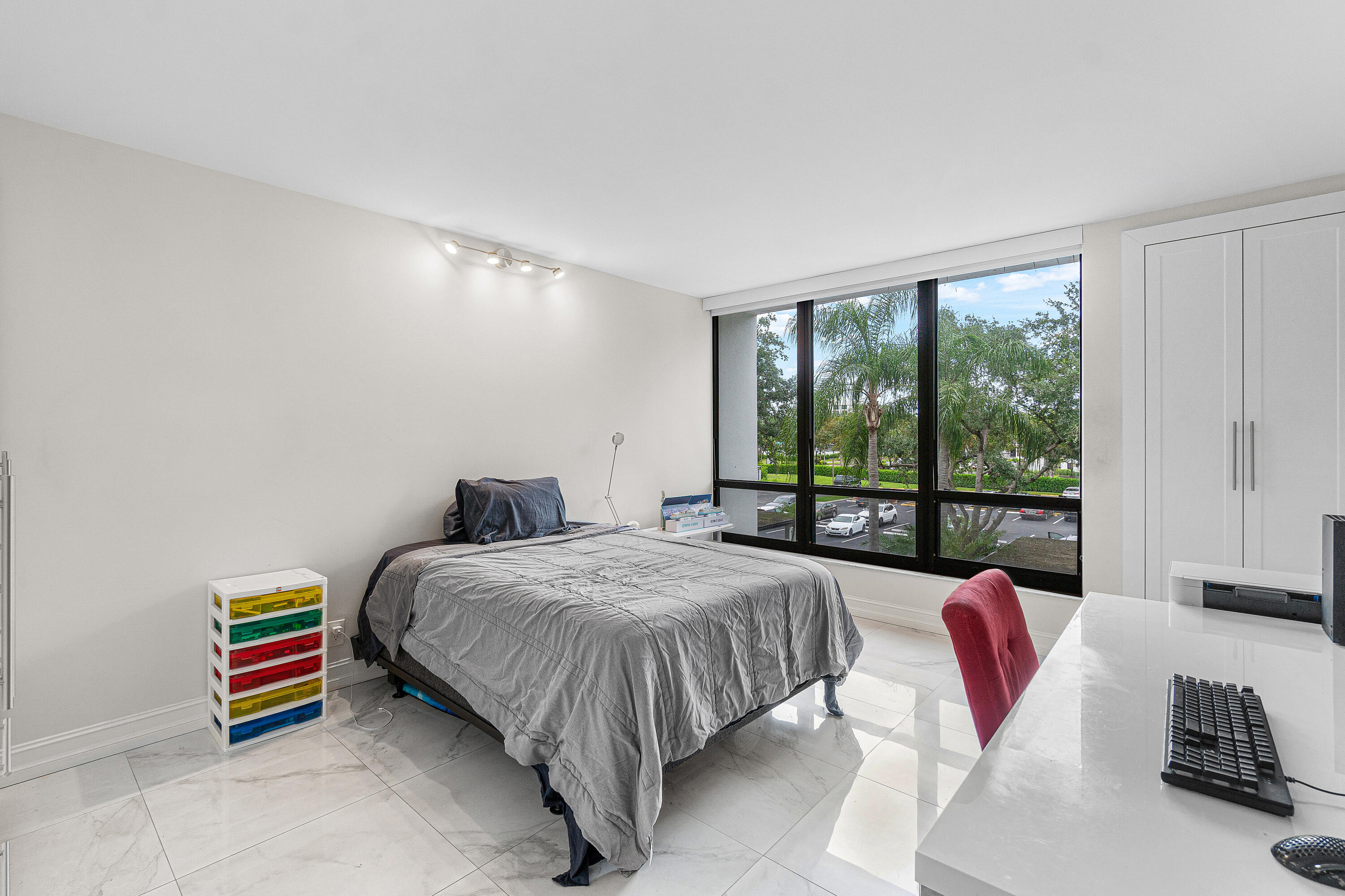 7768 Lakeside #533, Boca Raton FL 33434