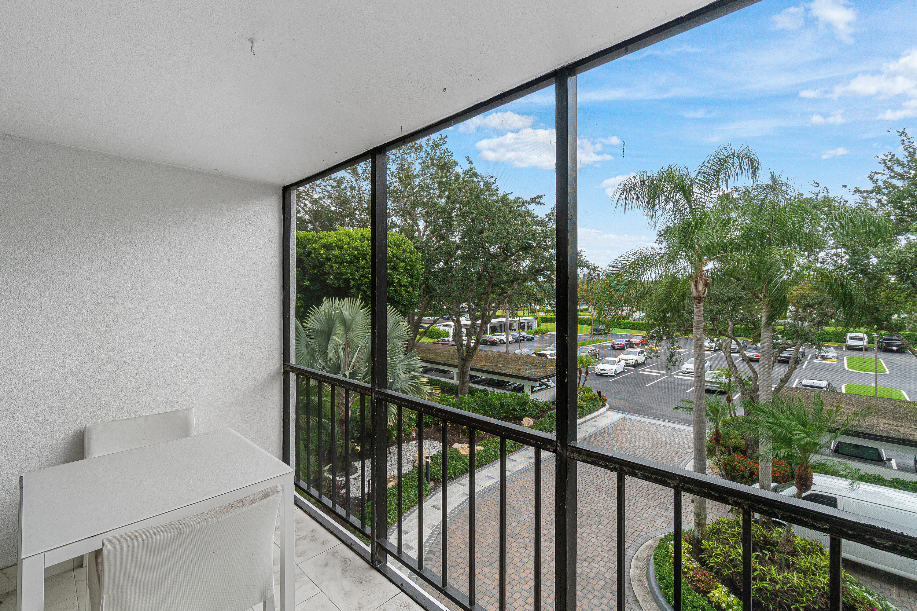 7768 Lakeside #533, Boca Raton FL 33434
