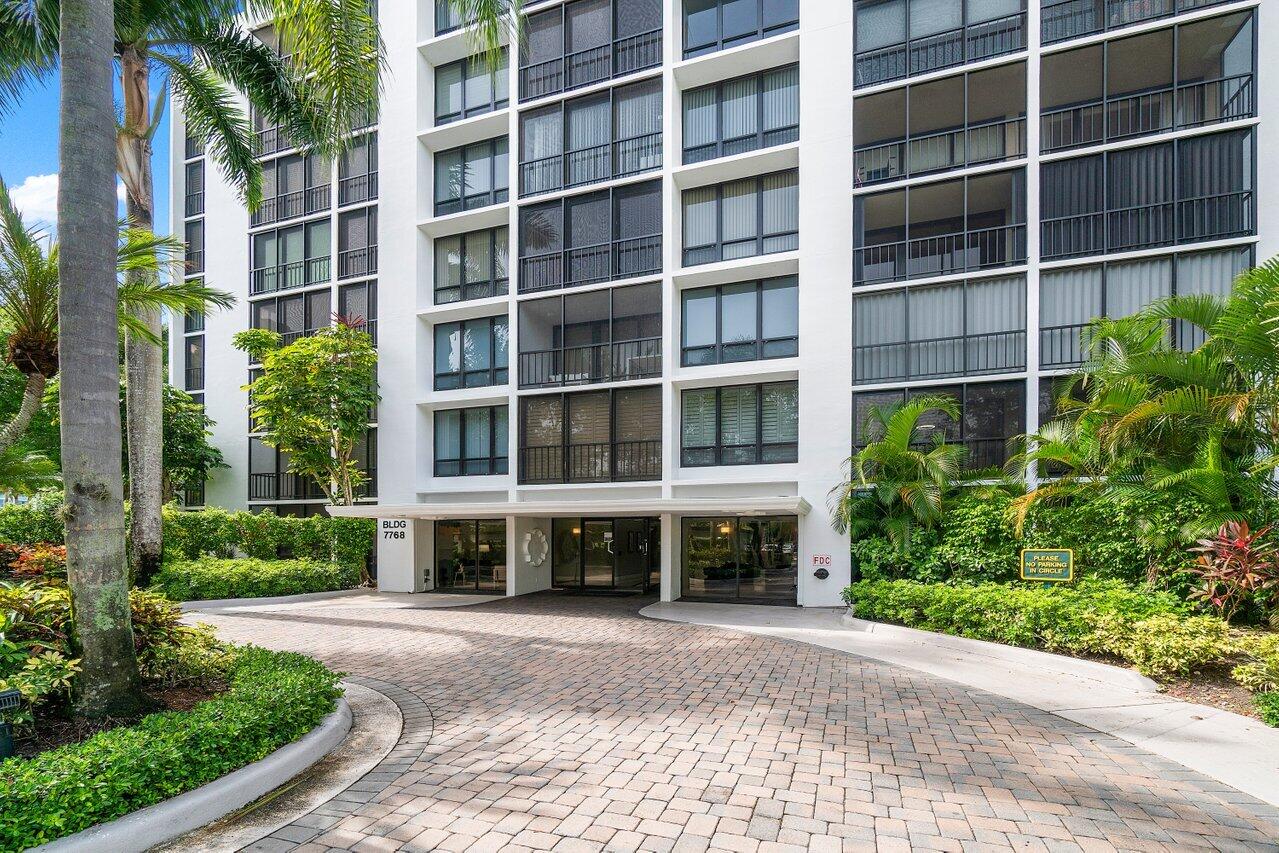 7768 Lakeside #533, Boca Raton FL 33434