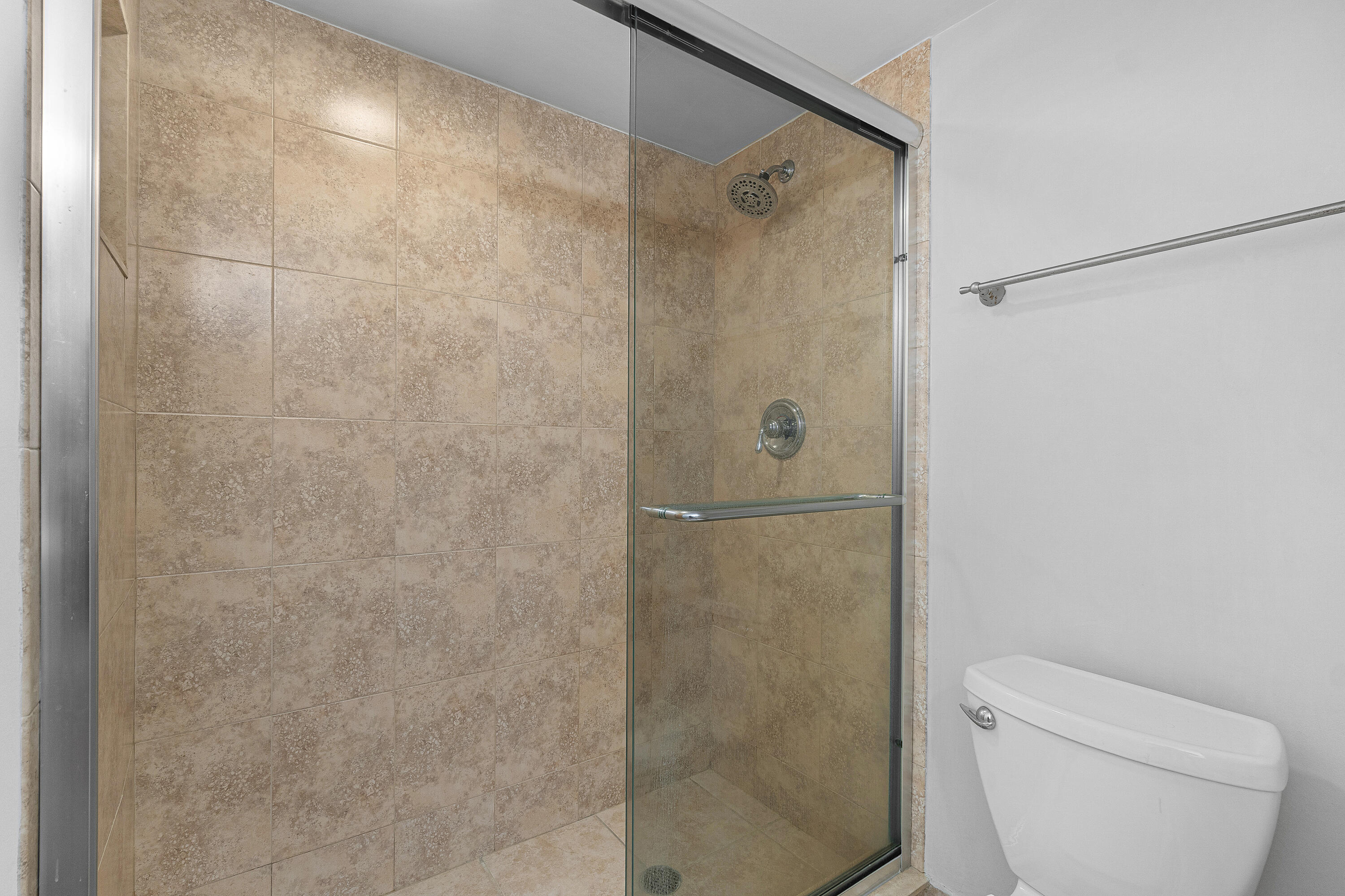 7768 Lakeside #533, Boca Raton FL 33434