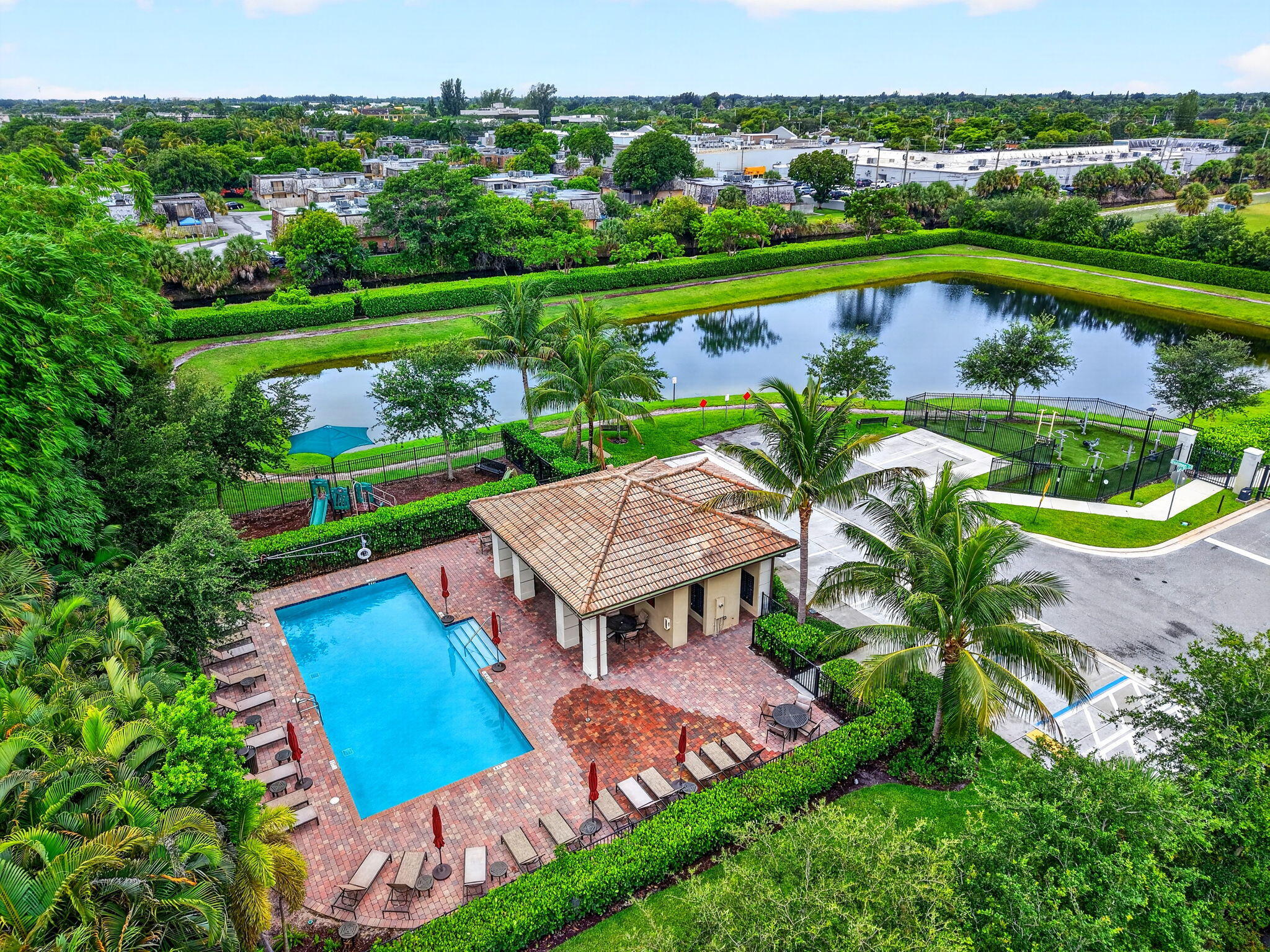 2833 Troubadour #2833, Palm Springs FL 33406