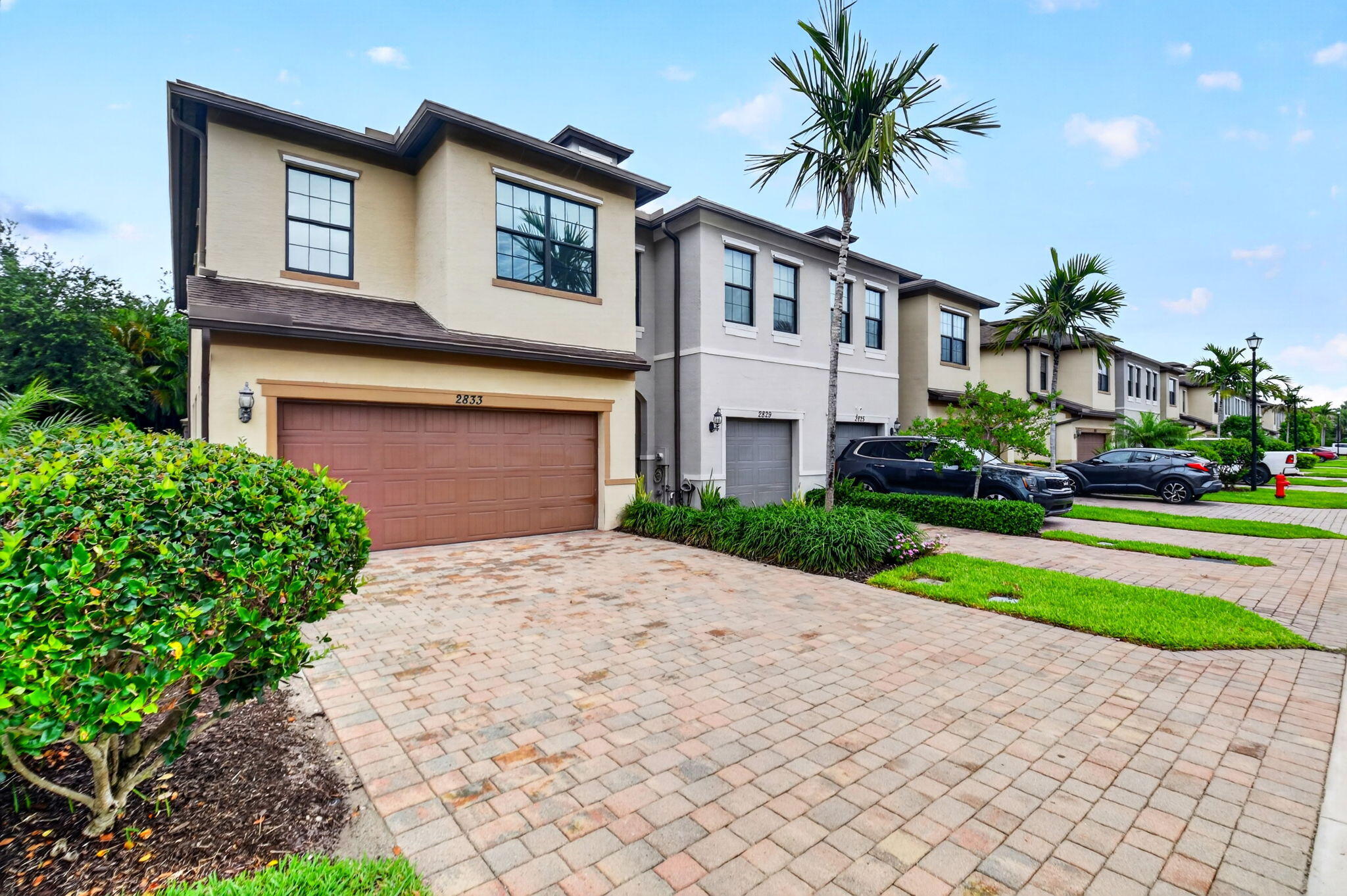 2833 Troubadour #2833, Palm Springs FL 33406