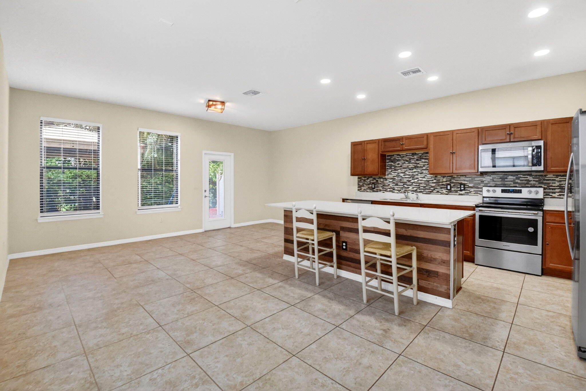2833 Troubadour #2833, Palm Springs FL 33406