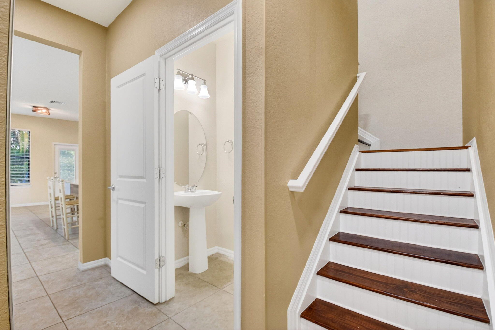 2833 Troubadour #2833, Palm Springs FL 33406
