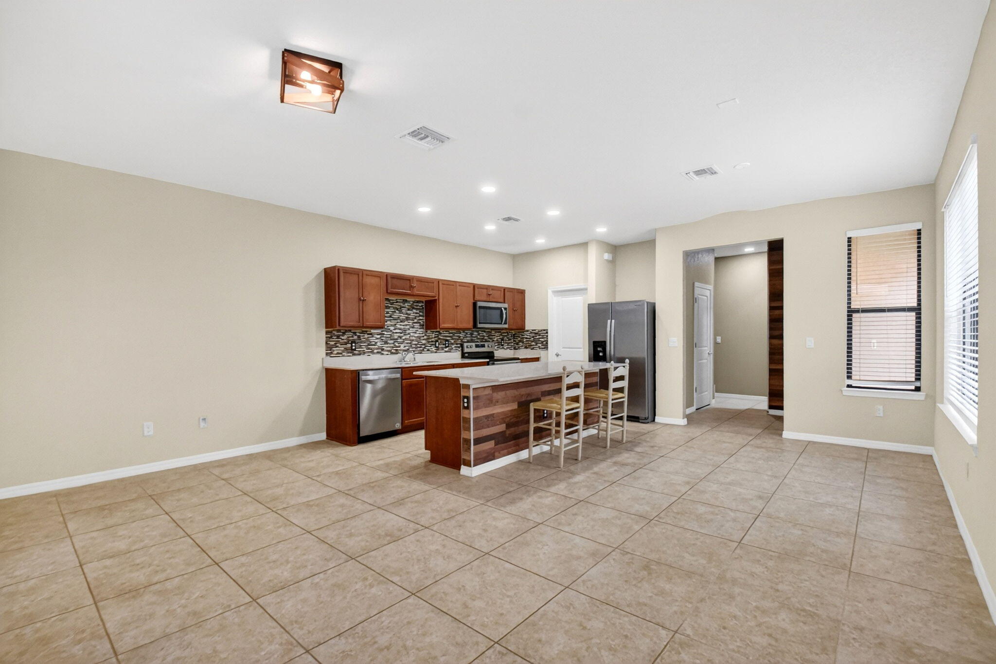 2833 Troubadour #2833, Palm Springs FL 33406