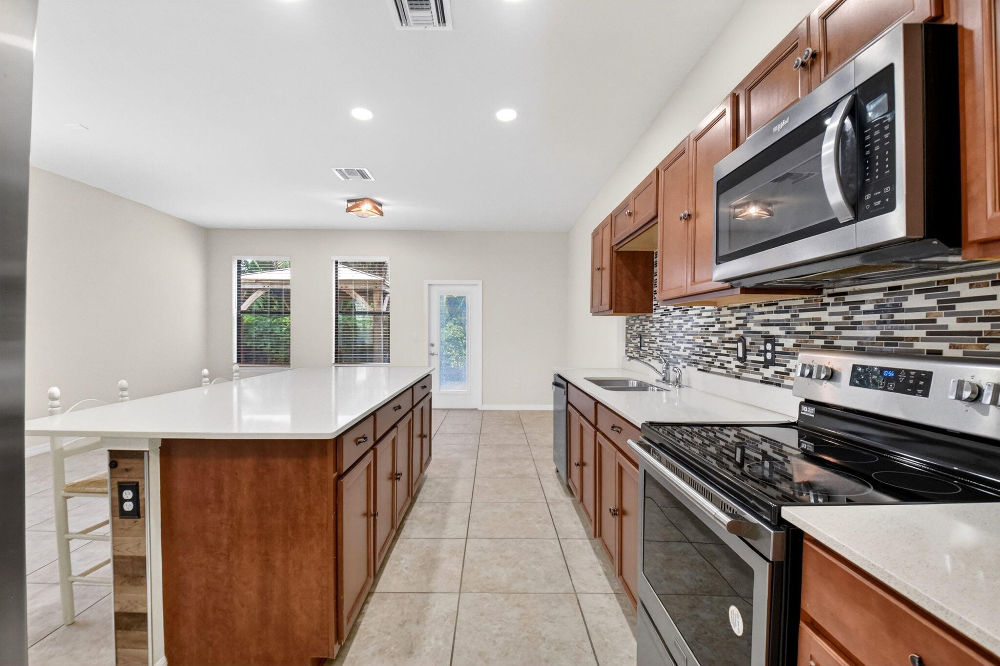 2833 Troubadour #2833, Palm Springs FL 33406