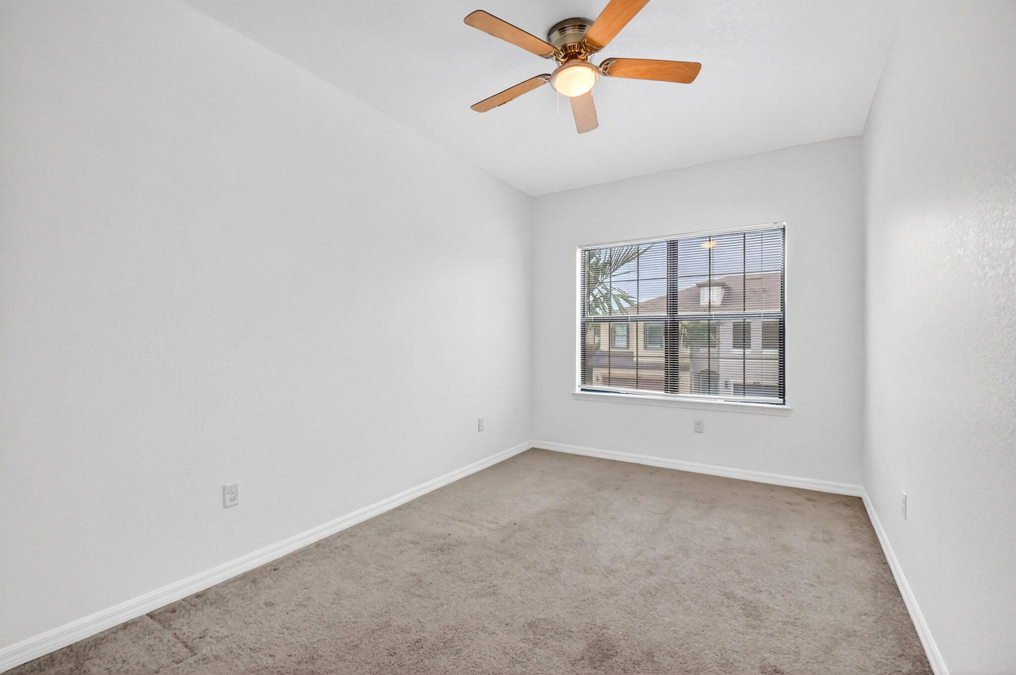 2833 Troubadour #2833, Palm Springs FL 33406