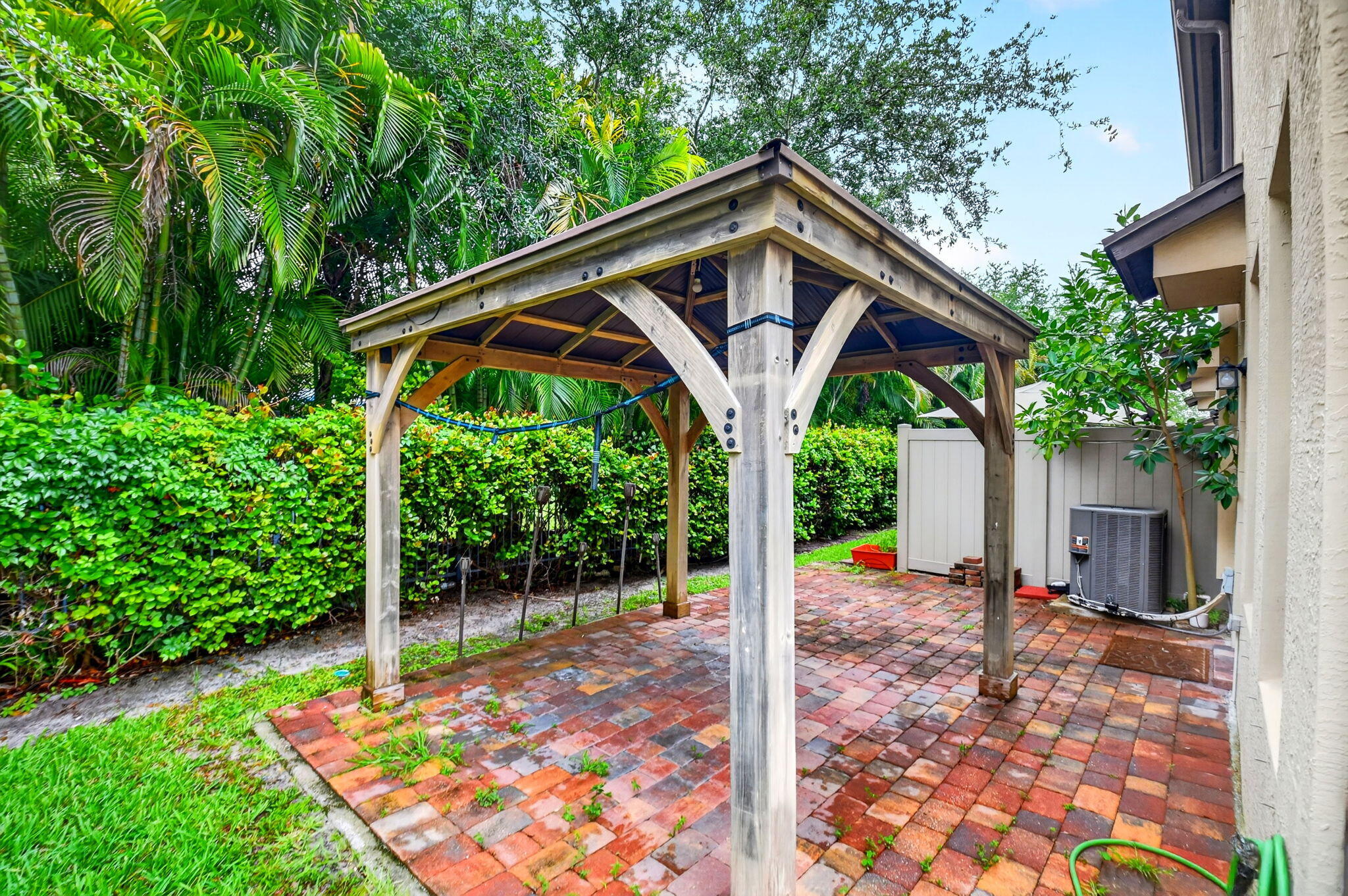 2833 Troubadour #2833, Palm Springs FL 33406