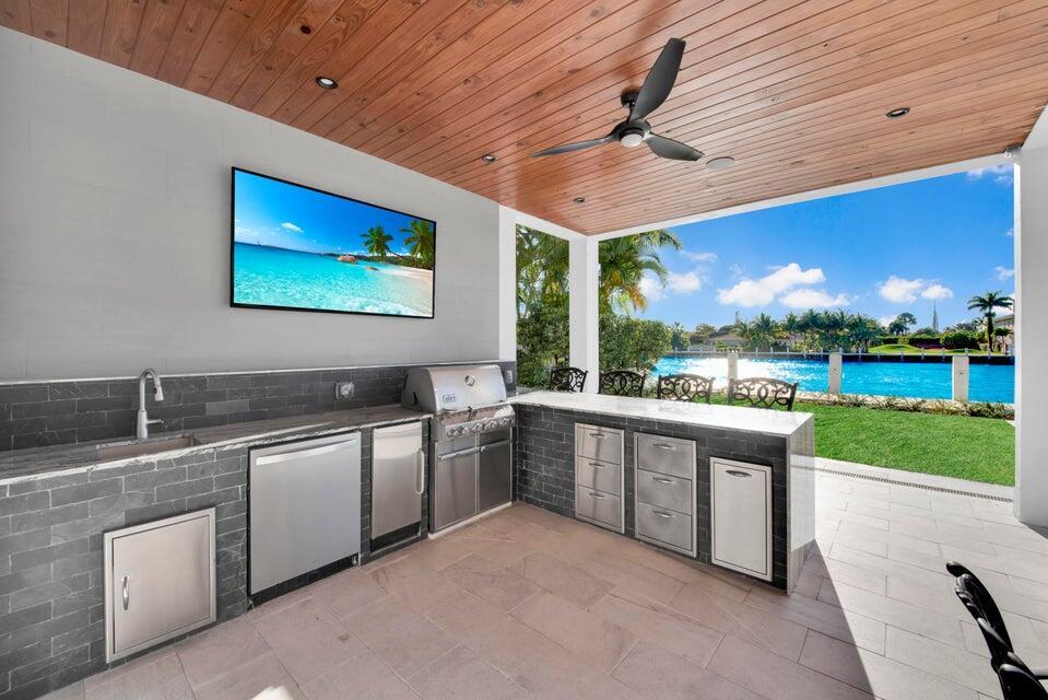 4555 W Tradewinds, Lauderdale By The Sea FL 33308
