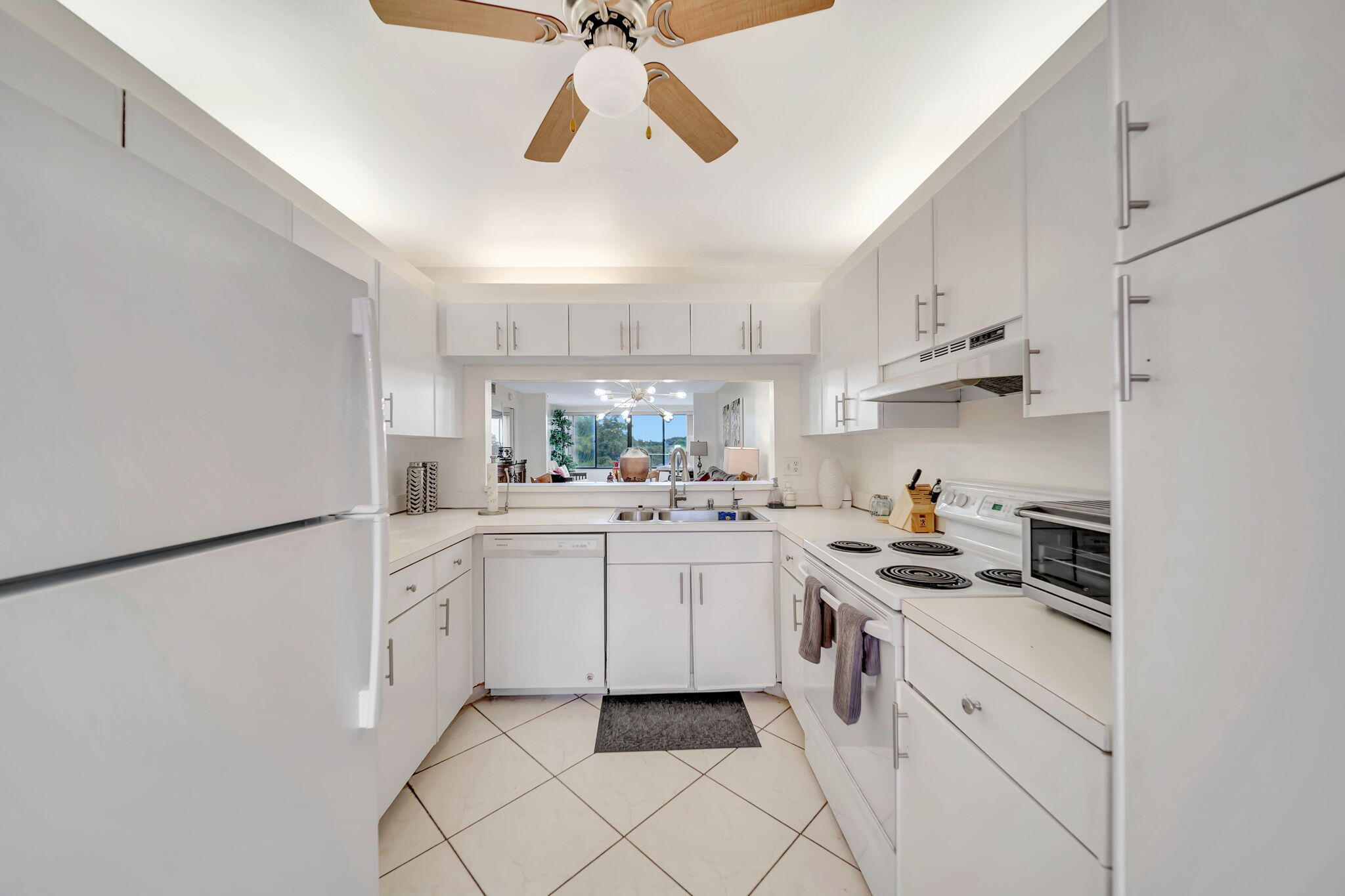 9485 N Belfort #308, Tamarac FL 33321