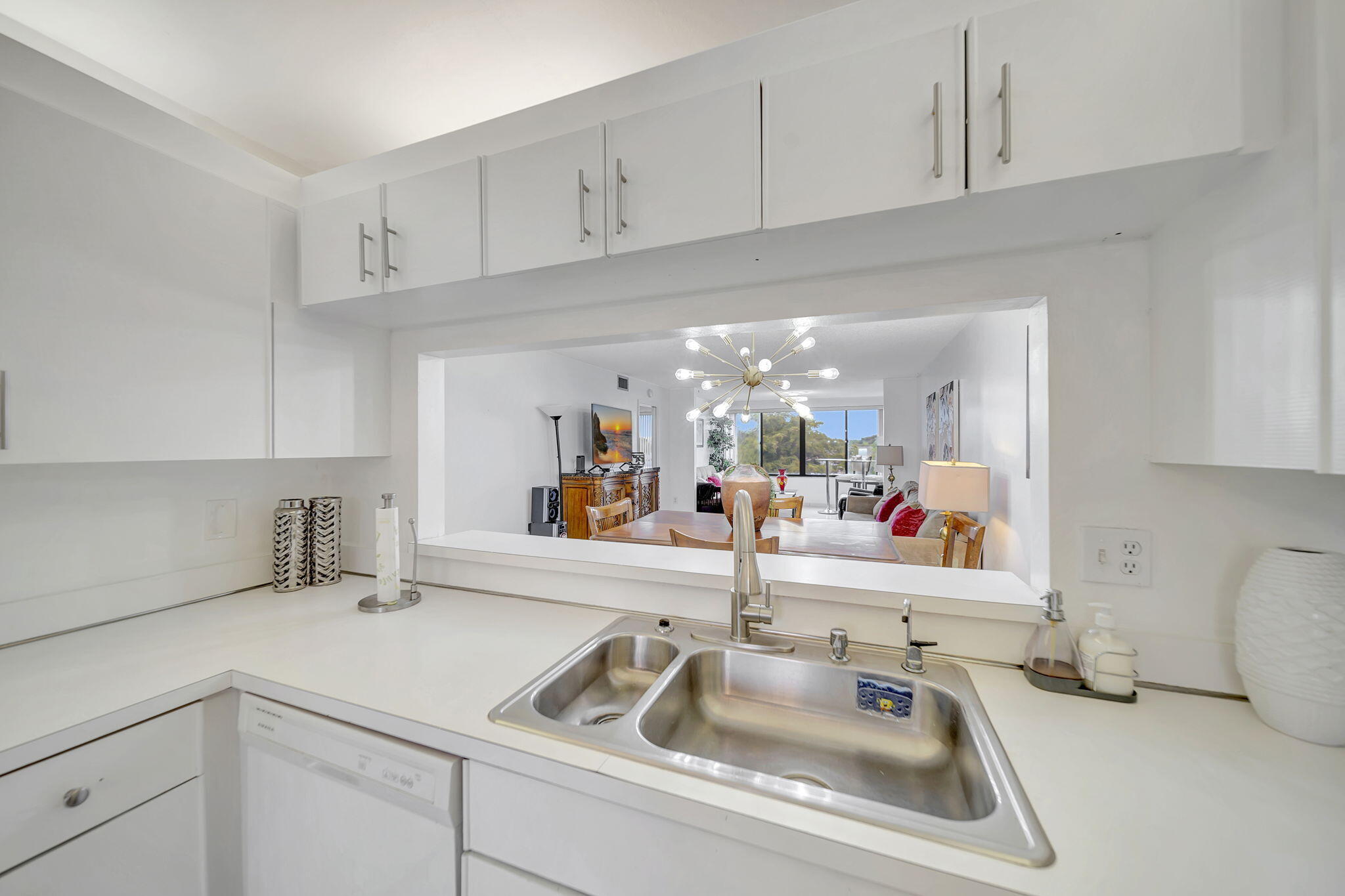 9485 N Belfort #308, Tamarac FL 33321