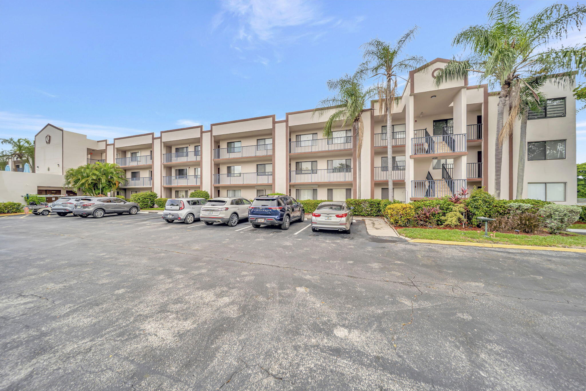 9485 N Belfort #308, Tamarac FL 33321