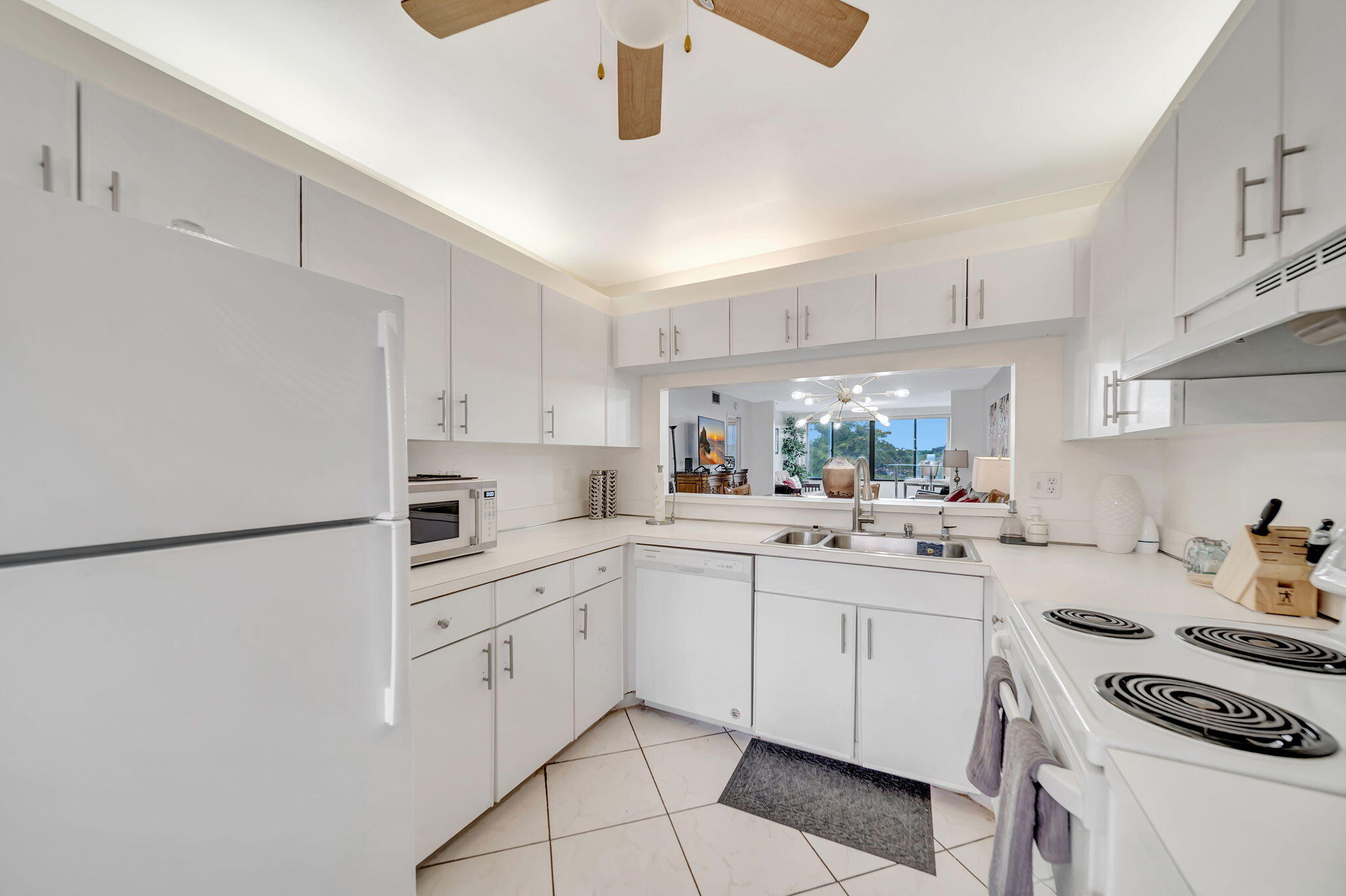 9485 N Belfort #308, Tamarac FL 33321