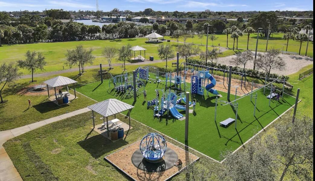 561 Anchorage, North Palm Beach FL 33408