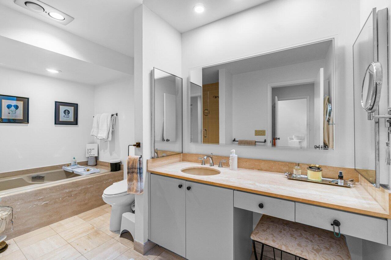61 Eastgate #D, Boynton Beach FL 33436
