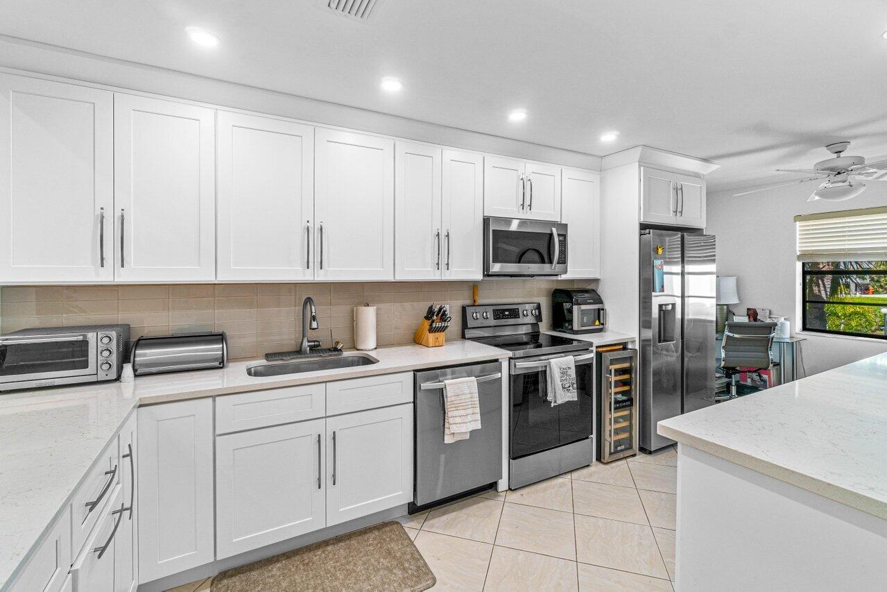 61 Eastgate #D, Boynton Beach FL 33436