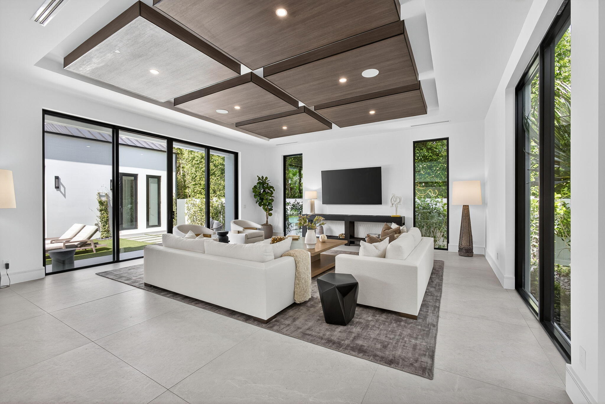 123 Murray, West Palm Beach FL 33405