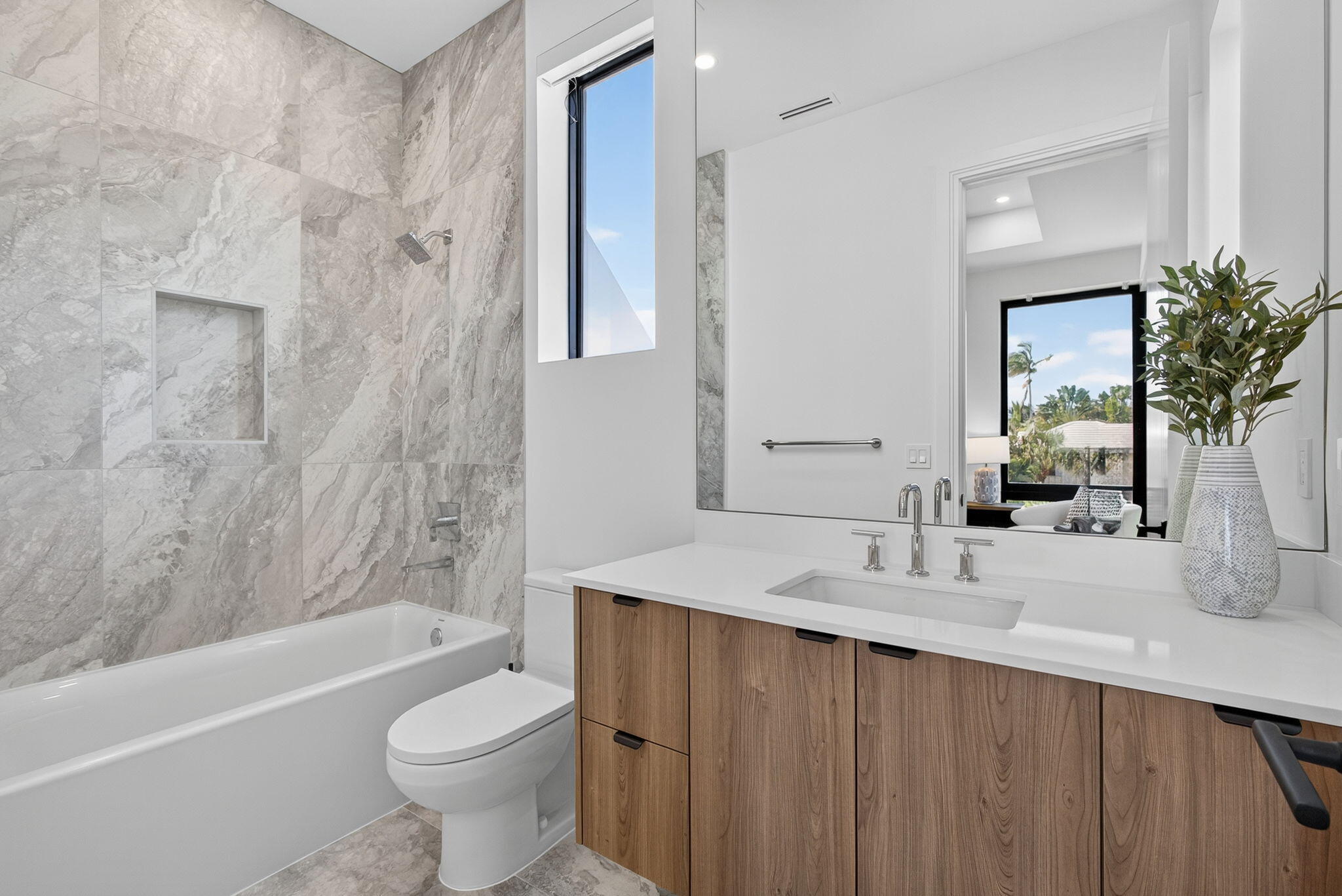 123 Murray, West Palm Beach FL 33405