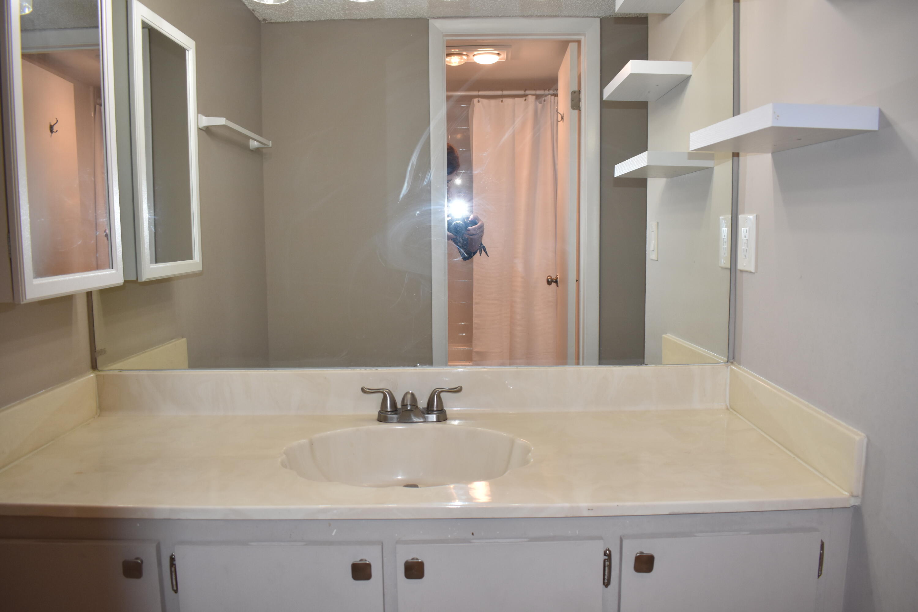 1201 River Reach #207, Fort Lauderdale FL 33315