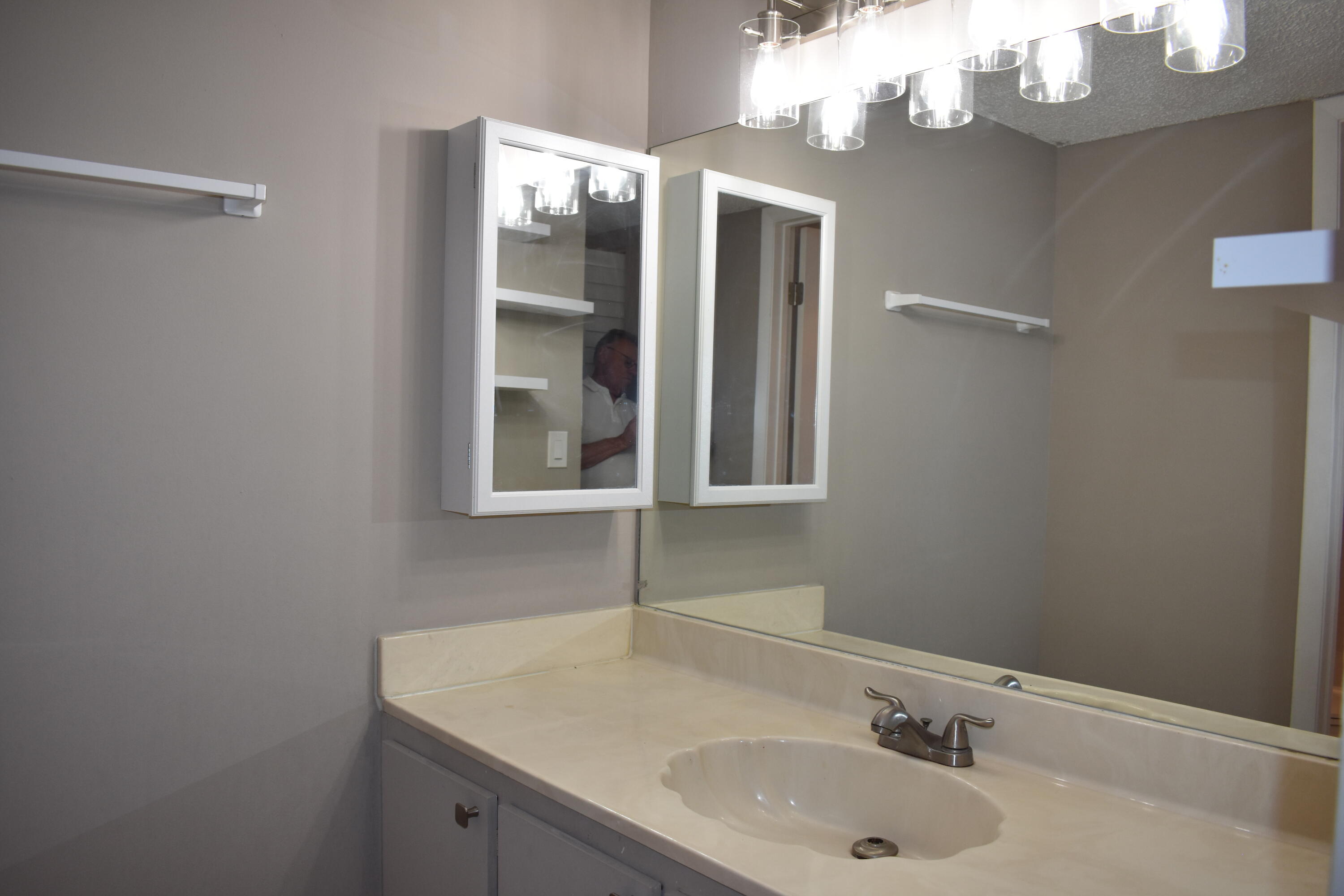1201 River Reach #207, Fort Lauderdale FL 33315
